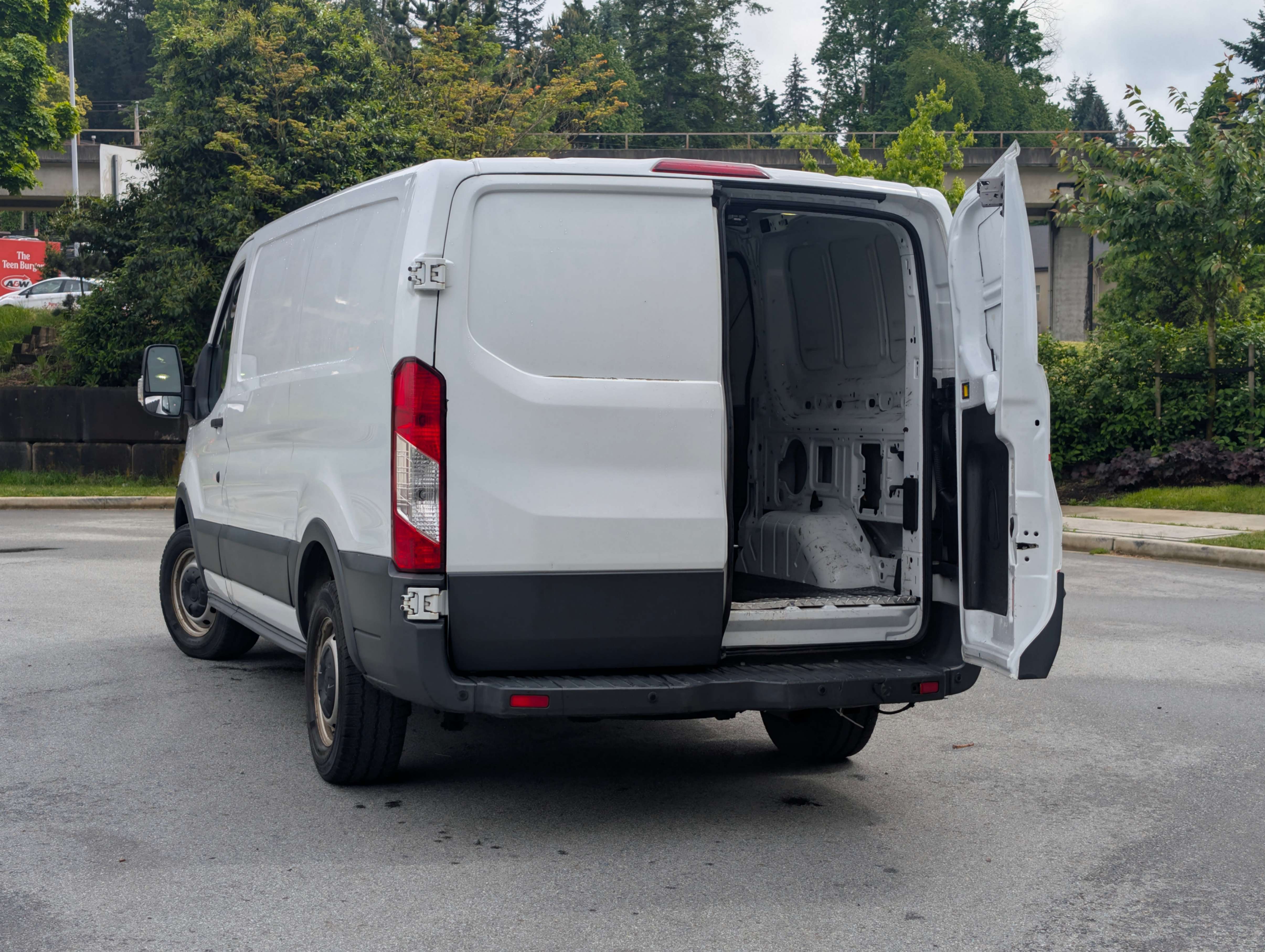 /joemotorltd1/2017-Ford-Transit-9276246155845738.jpg