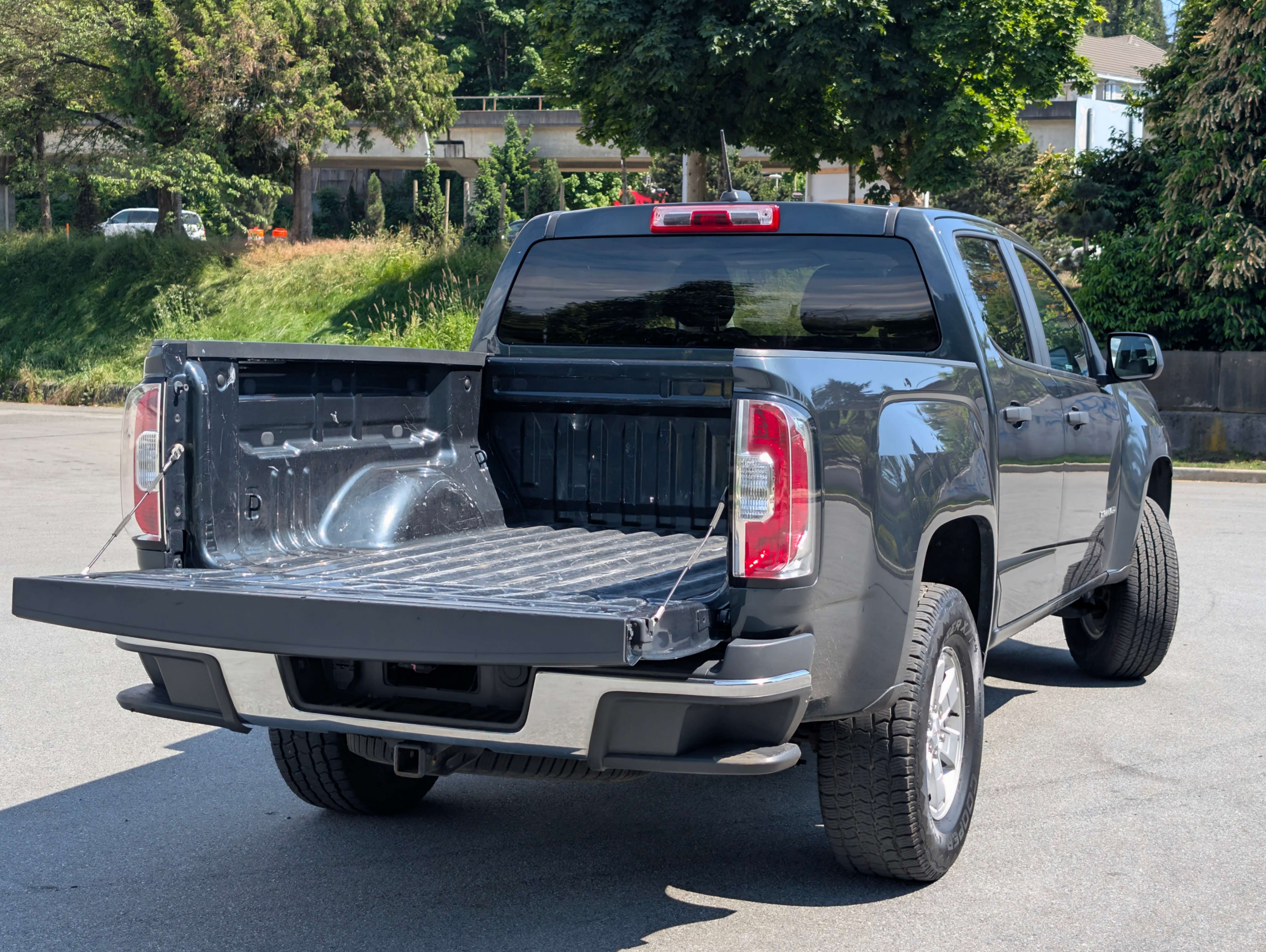 /joemotorltd1/2017-GMC-Canyon-029050581311683477.jpg