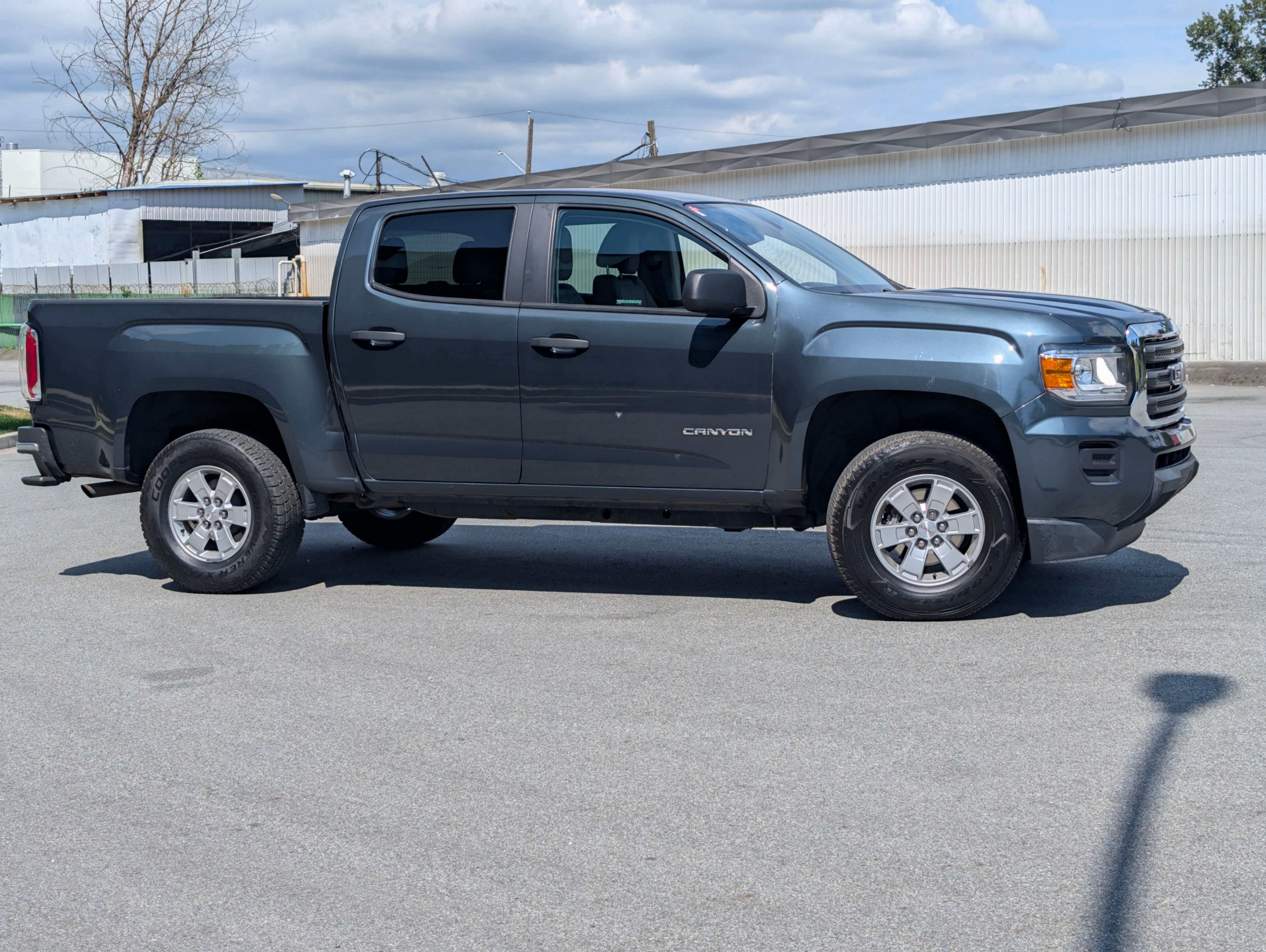 /joemotorltd1/2017-GMC-Canyon-22426938215867942.jpg