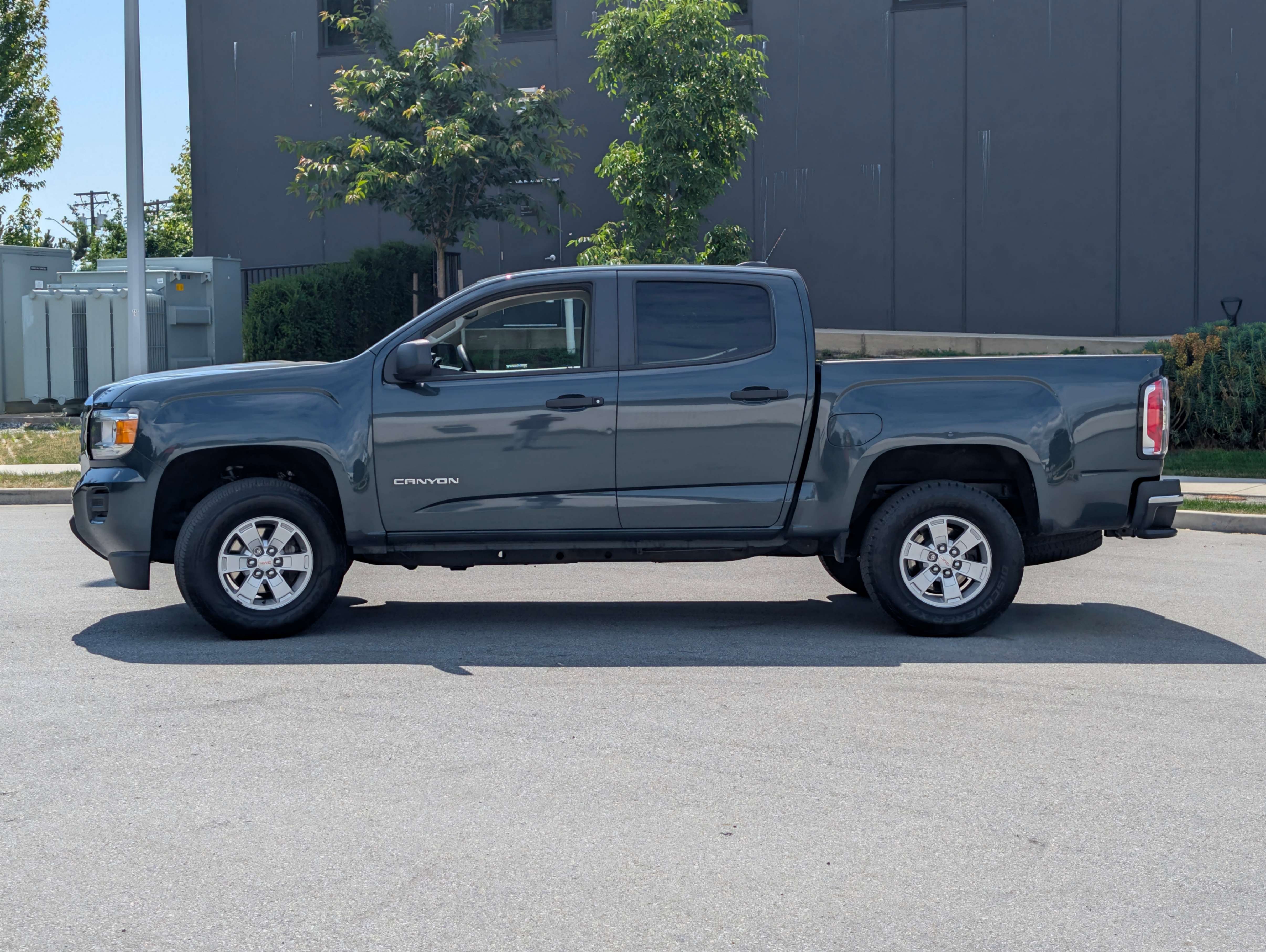 /joemotorltd1/2017-GMC-Canyon-2657704648473682.jpg