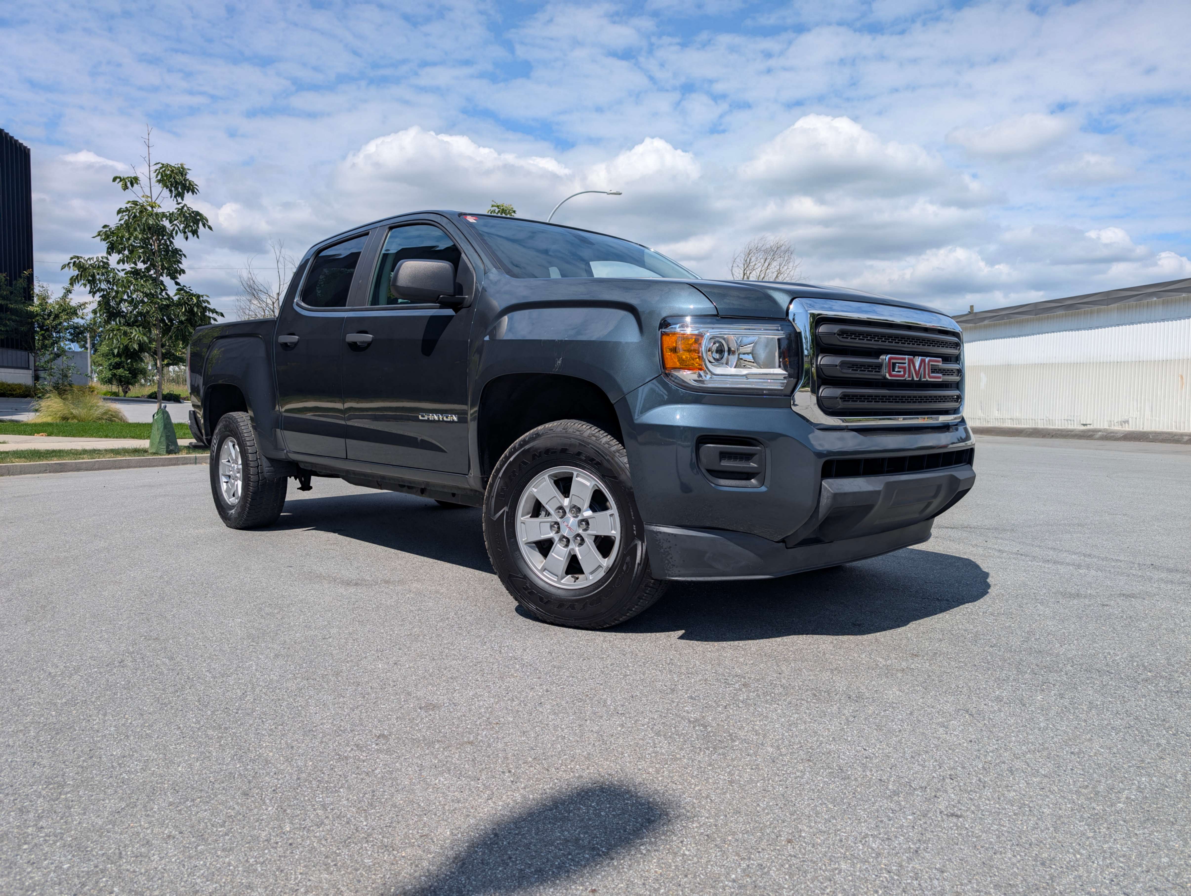 /joemotorltd1/2017-GMC-Canyon-6028010221999318.jpg