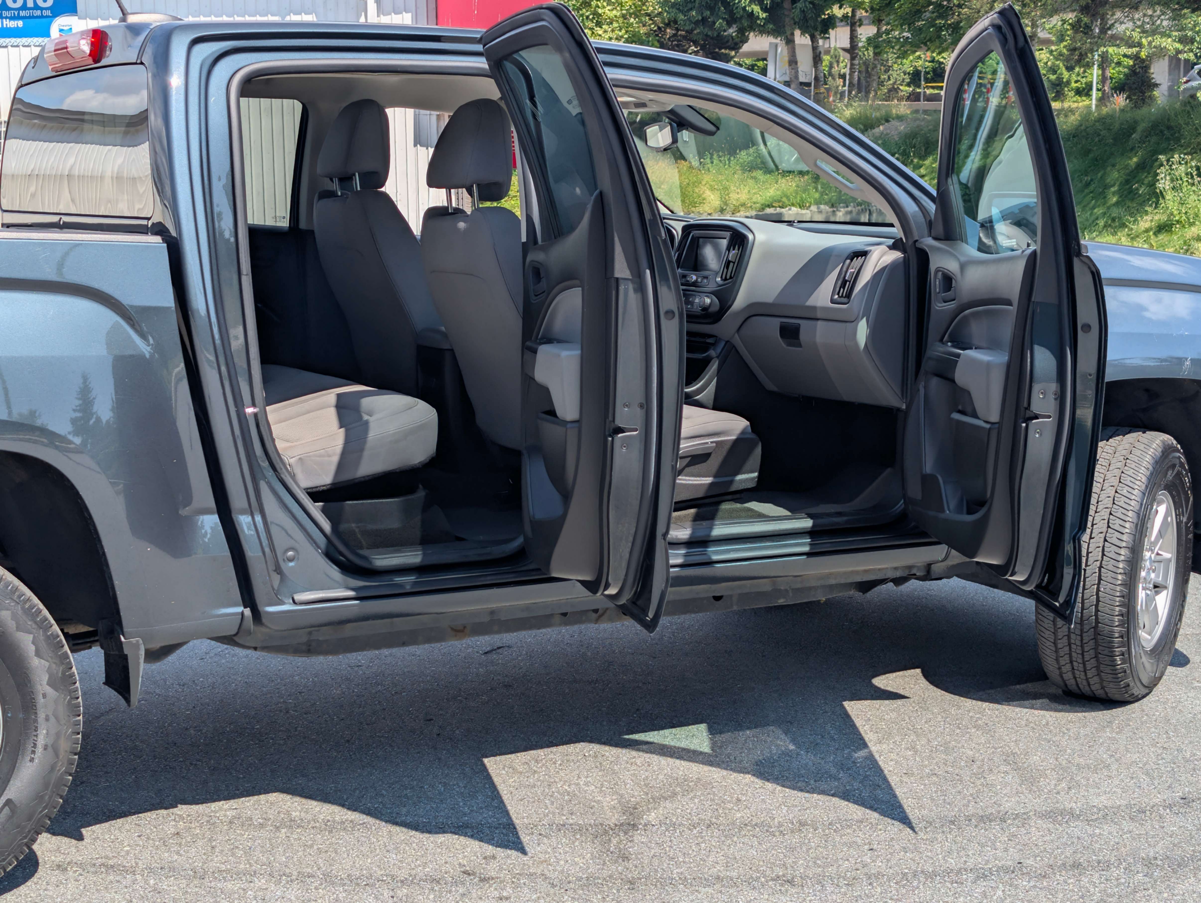 /joemotorltd1/2017-GMC-Canyon-7125315104438481.jpg