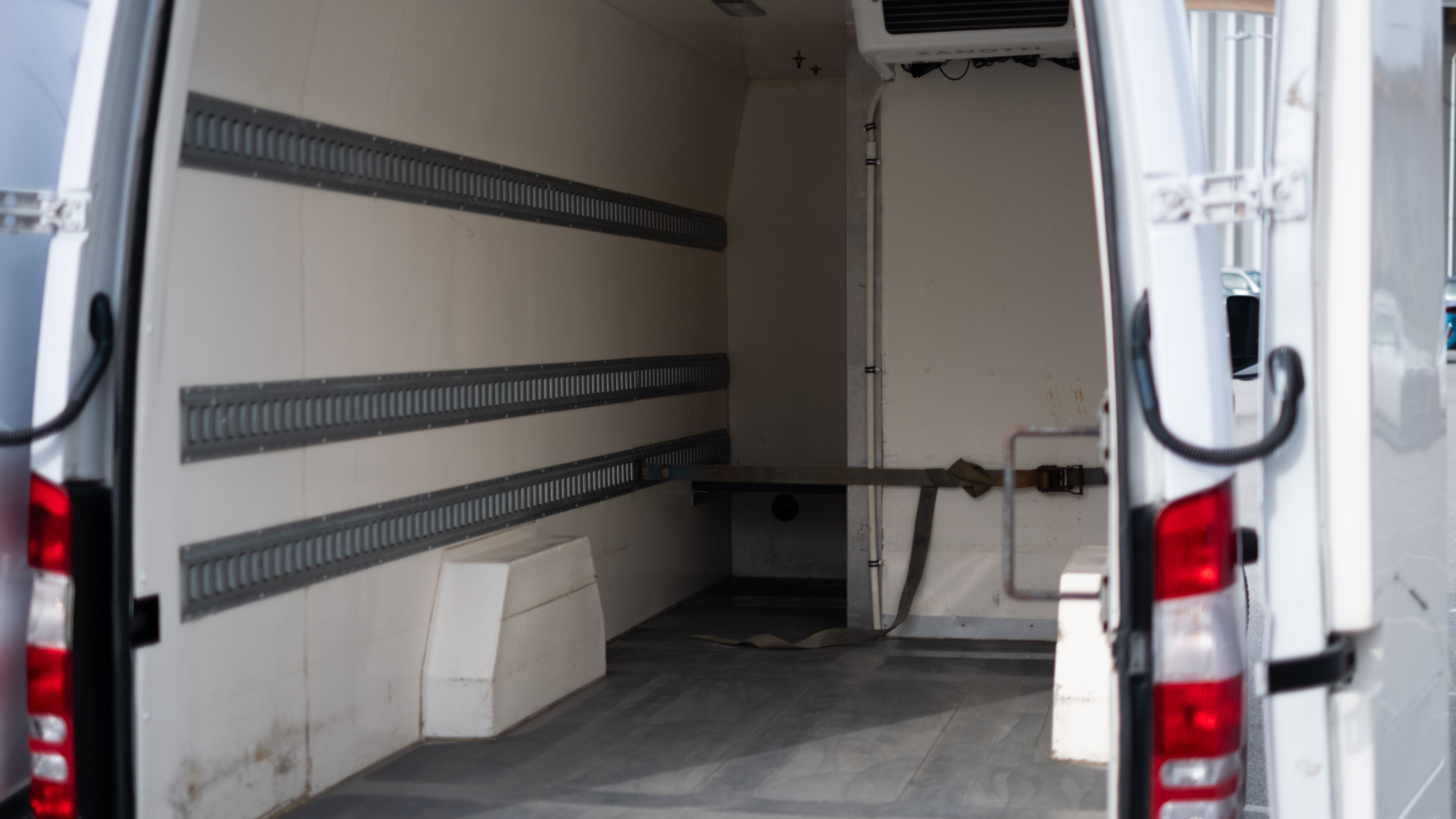/joemotorltd1/2017-Mercedes-Benz-SprinterCargo-18593634576145046.jpg