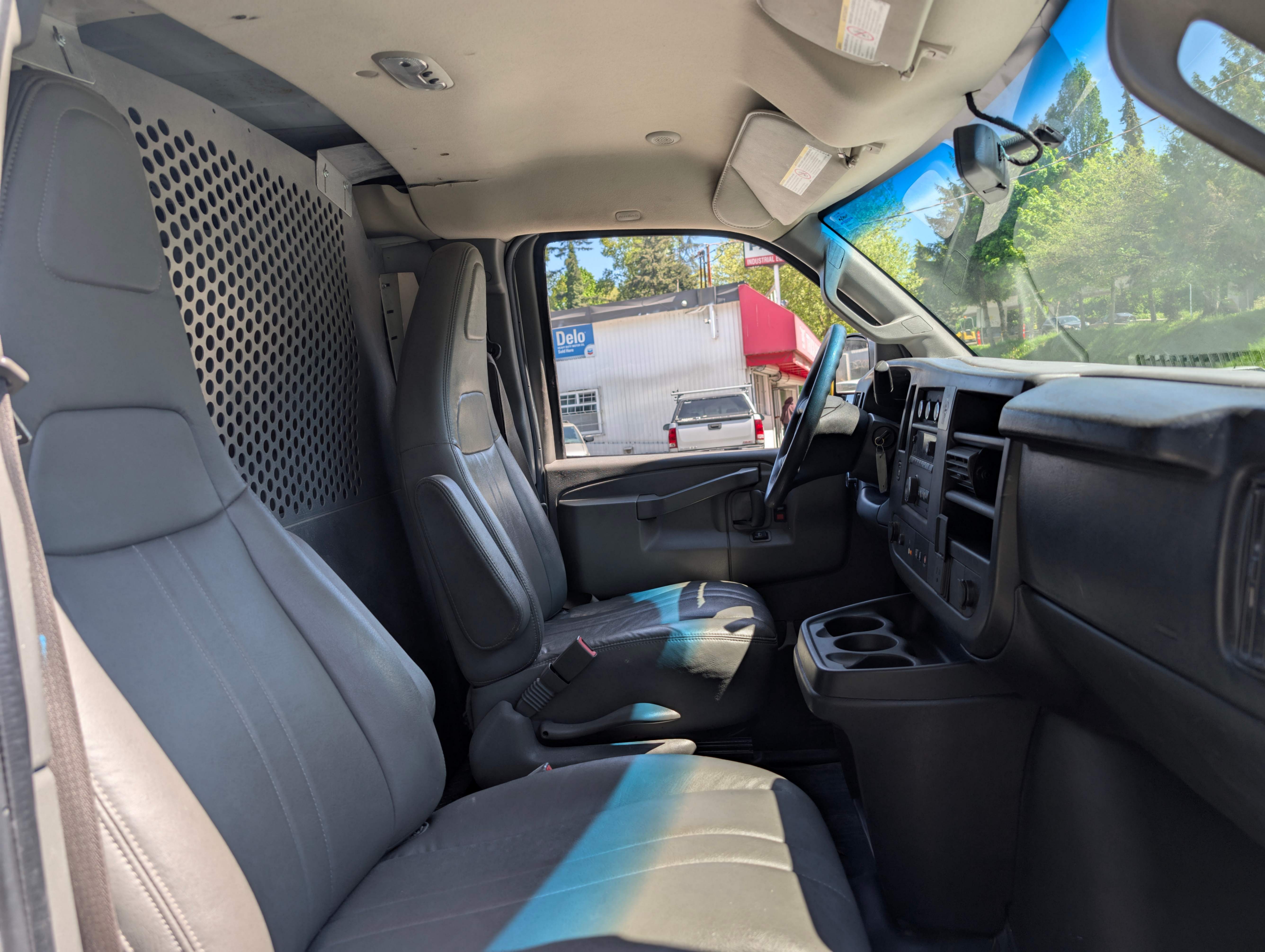 /joemotorltd1/2018-Chevrolet-Express-2107394281138344.jpg