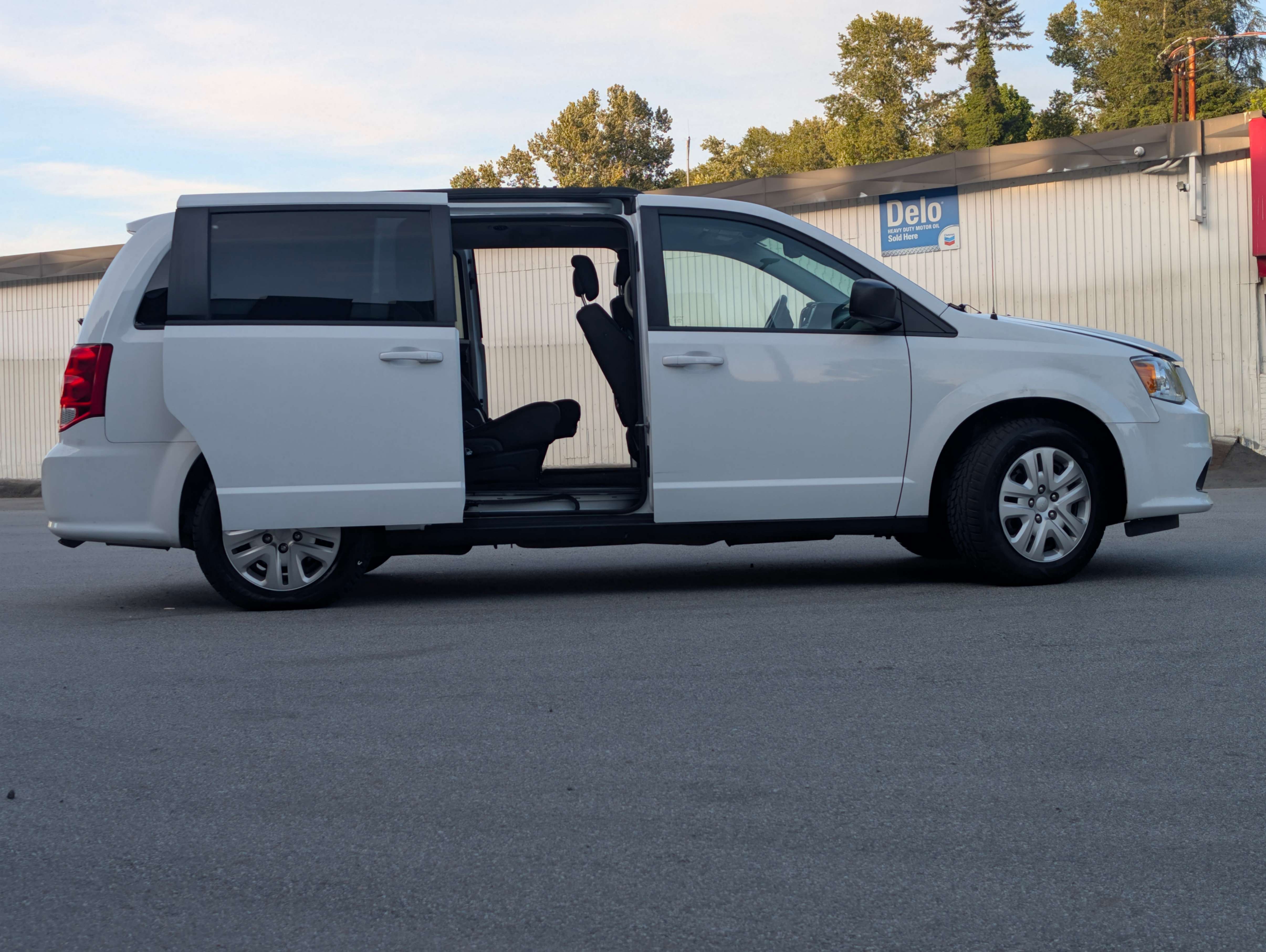/joemotorltd1/2018-Dodge-GrandCaravan-187798728990076.jpg
