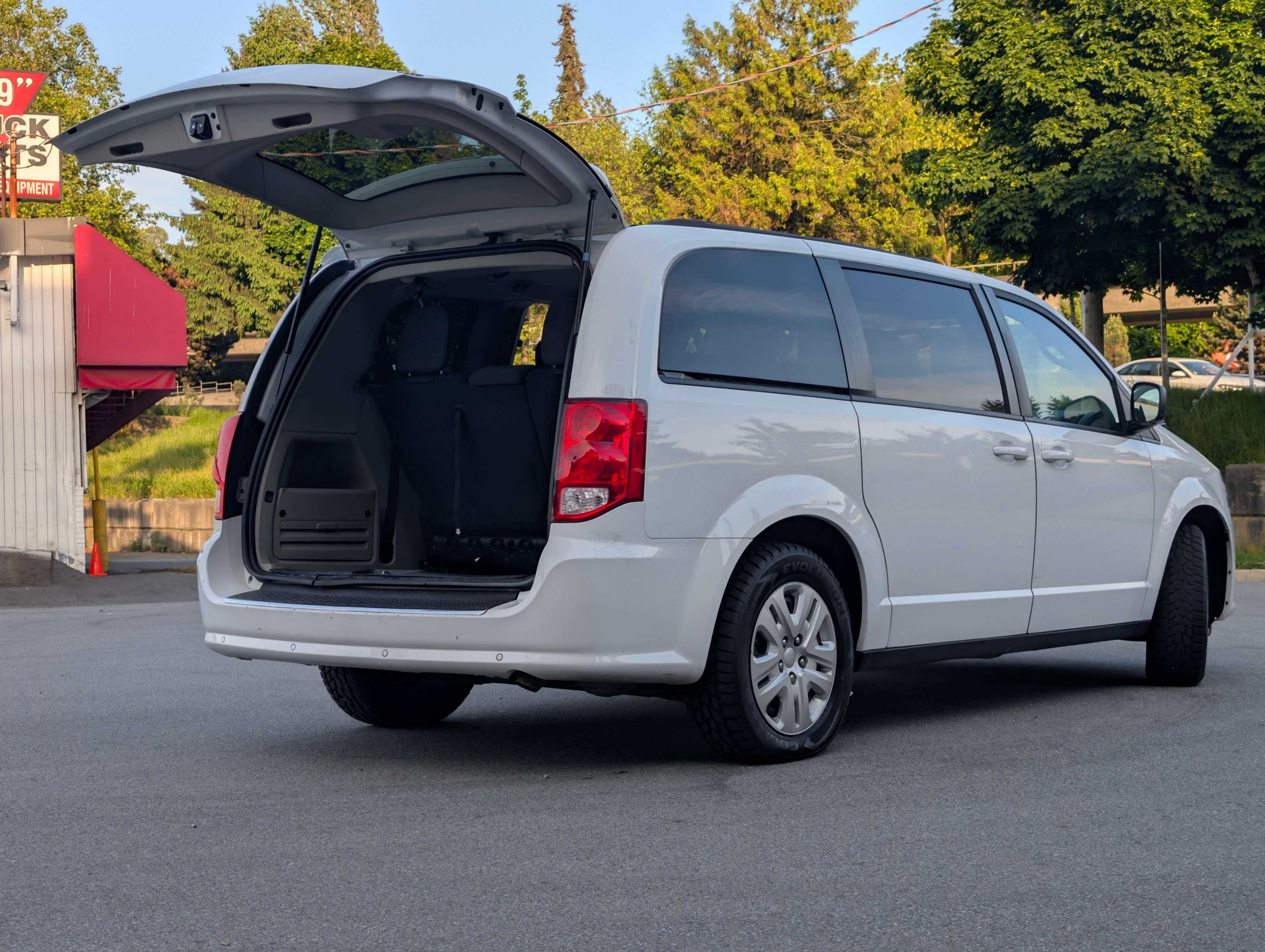 /joemotorltd1/2018-Dodge-GrandCaravan-8556845423122001.jpg