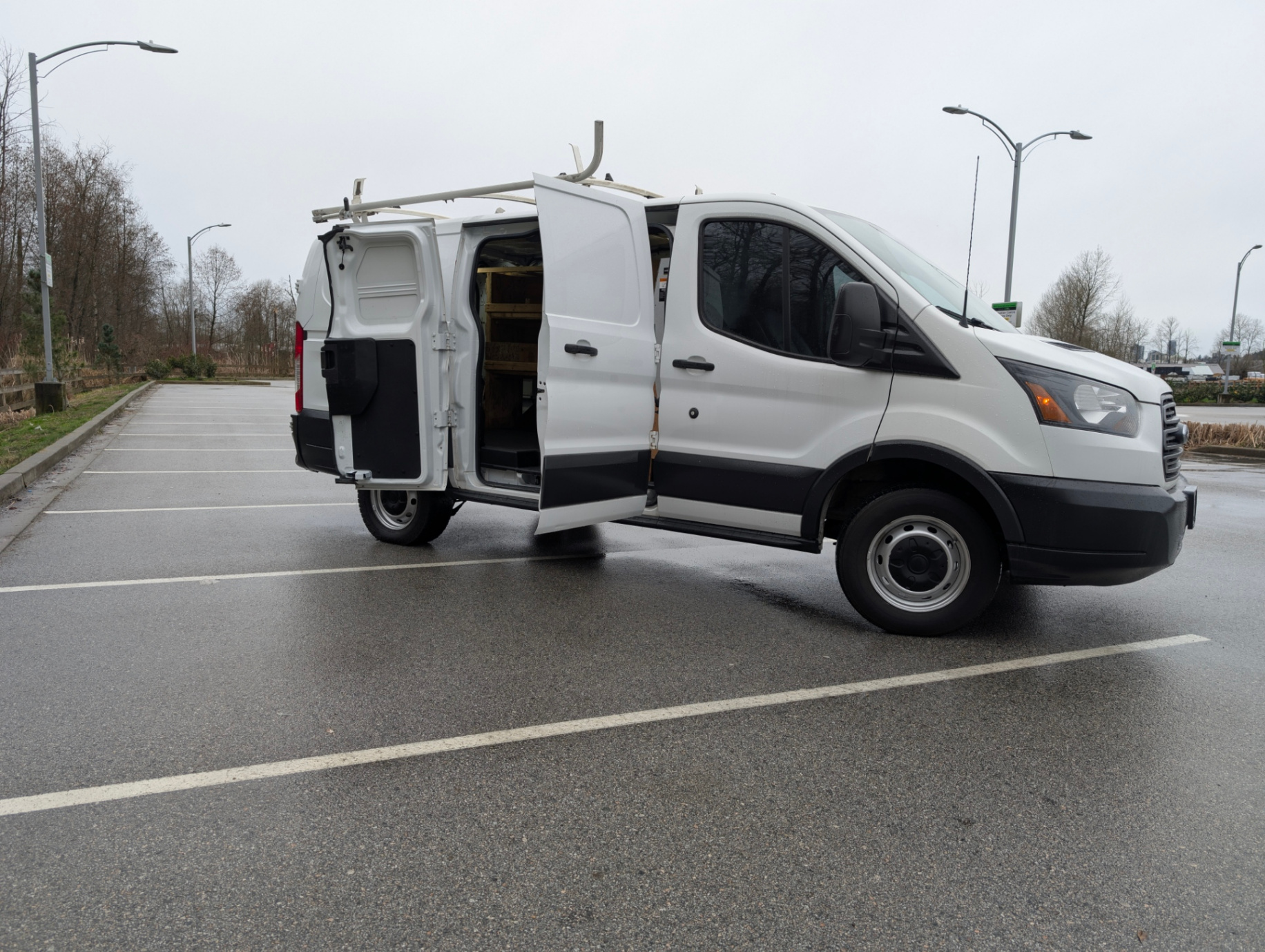 /joemotorltd1/2018-Ford-Transit-024864687445520284.jpg