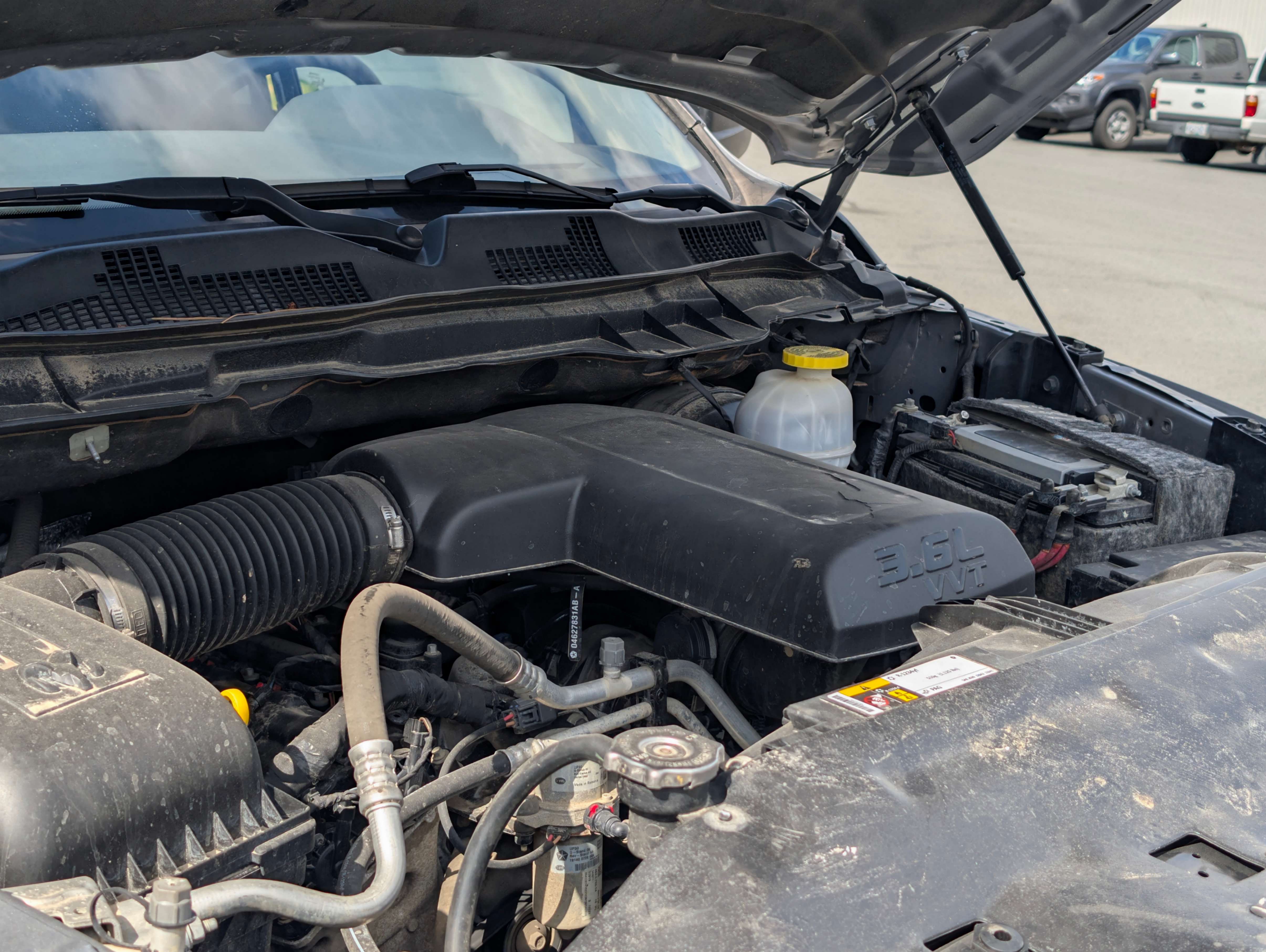 /joemotorltd1/2019-Ram-1500Classic-003003419679734165.jpg