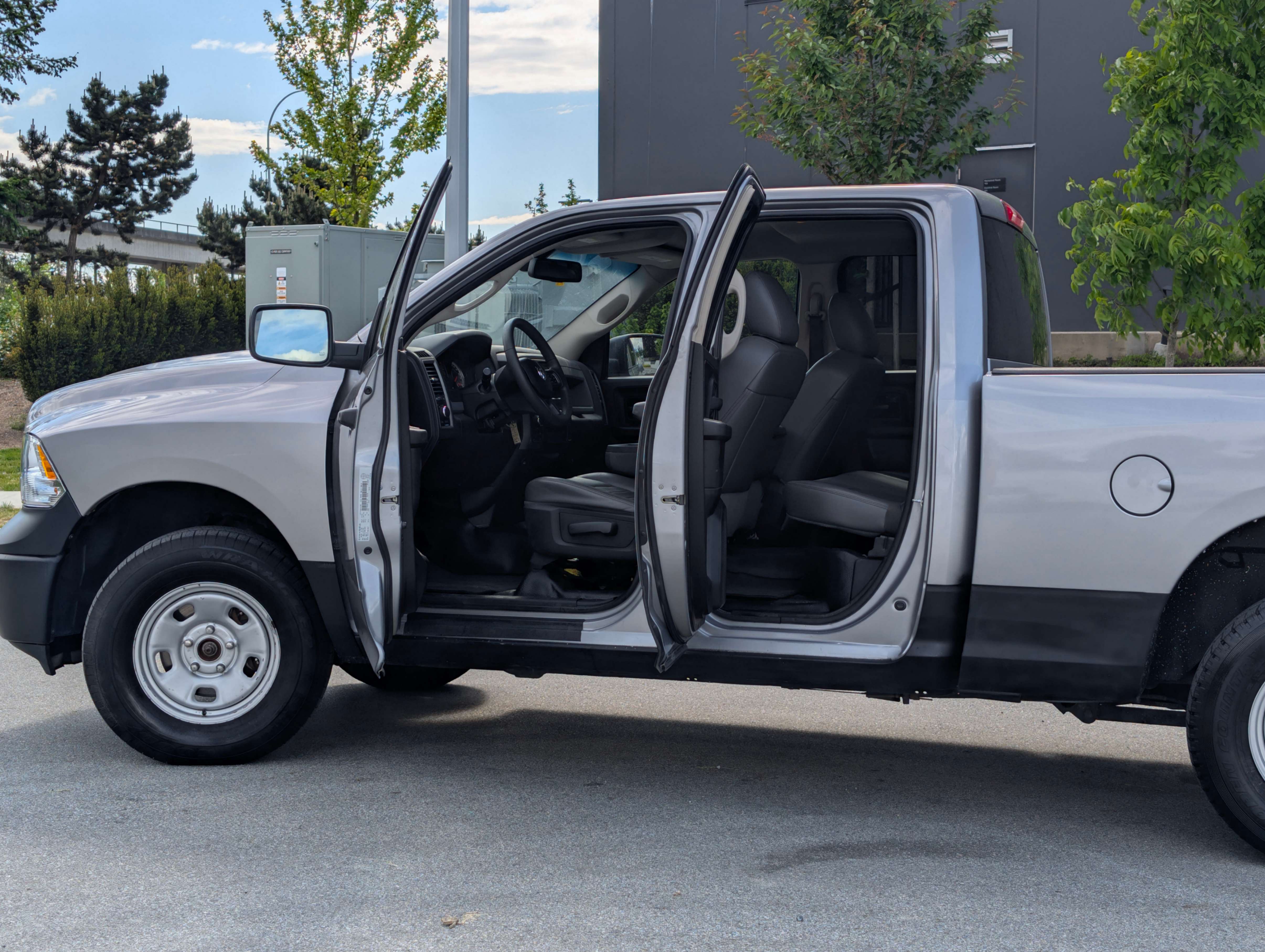 /joemotorltd1/2019-Ram-1500Classic-23009942411176754.jpg
