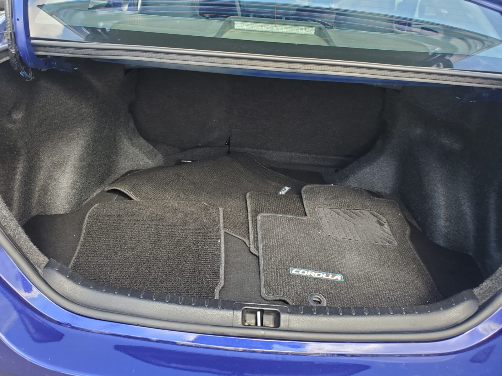 /joemotorltd1/2019-Toyota-Corolla-002662834647488399.jpg