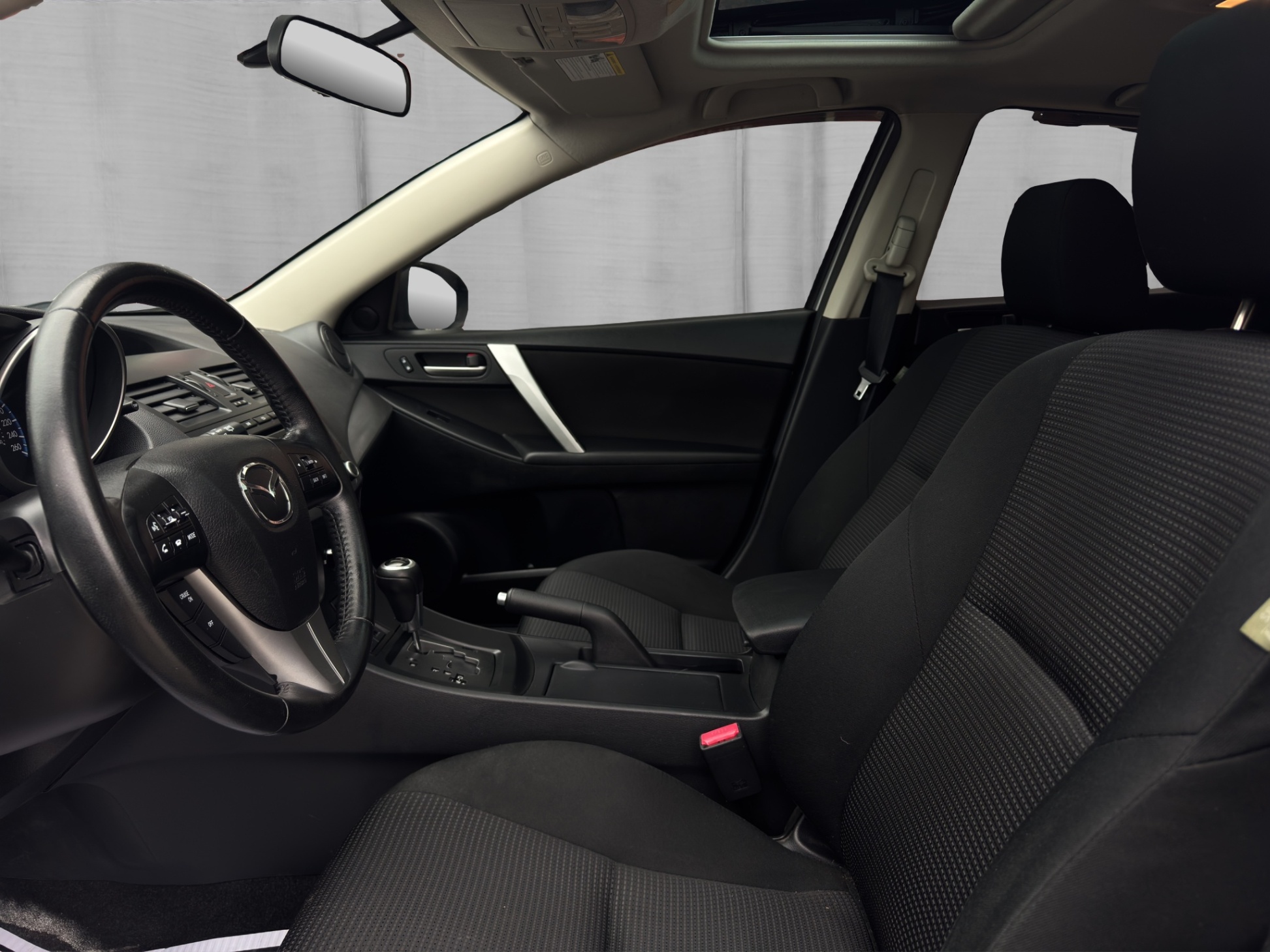 /kingsautoltd/2013-Mazda-Mazda3-16767178315783537.jpg