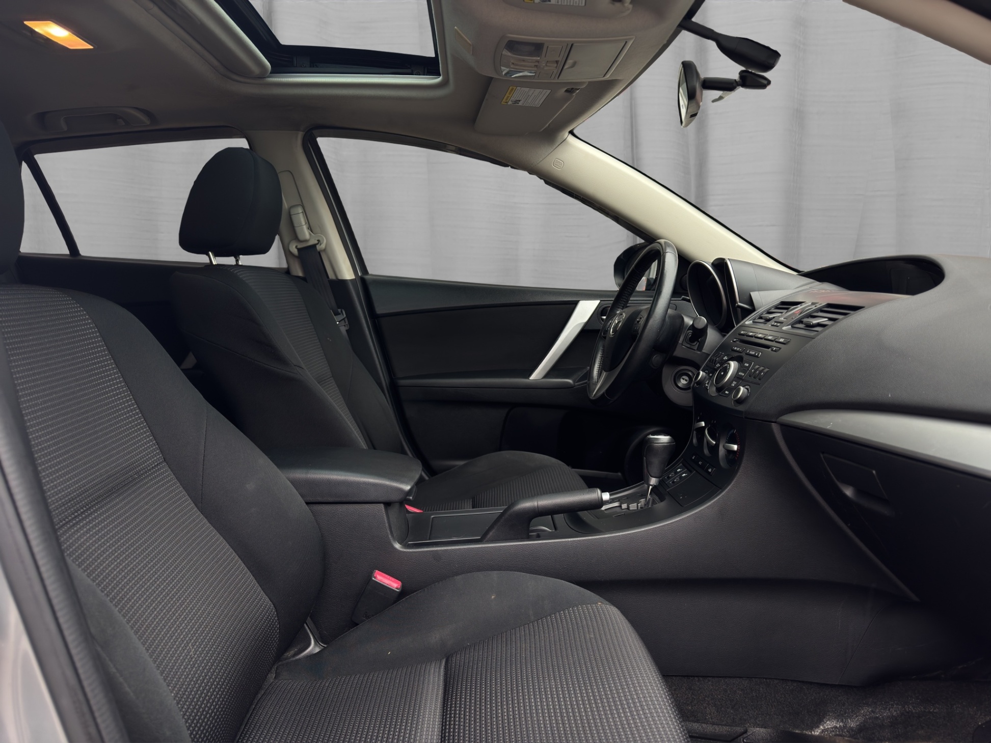 /kingsautoltd/2013-Mazda-Mazda3-47813907935979705.jpg