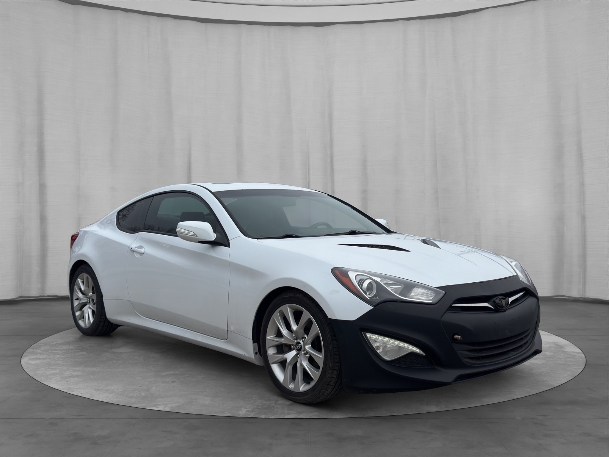 /kingsautoltd/2015-Hyundai-Genesis-35207481960525877.jpg