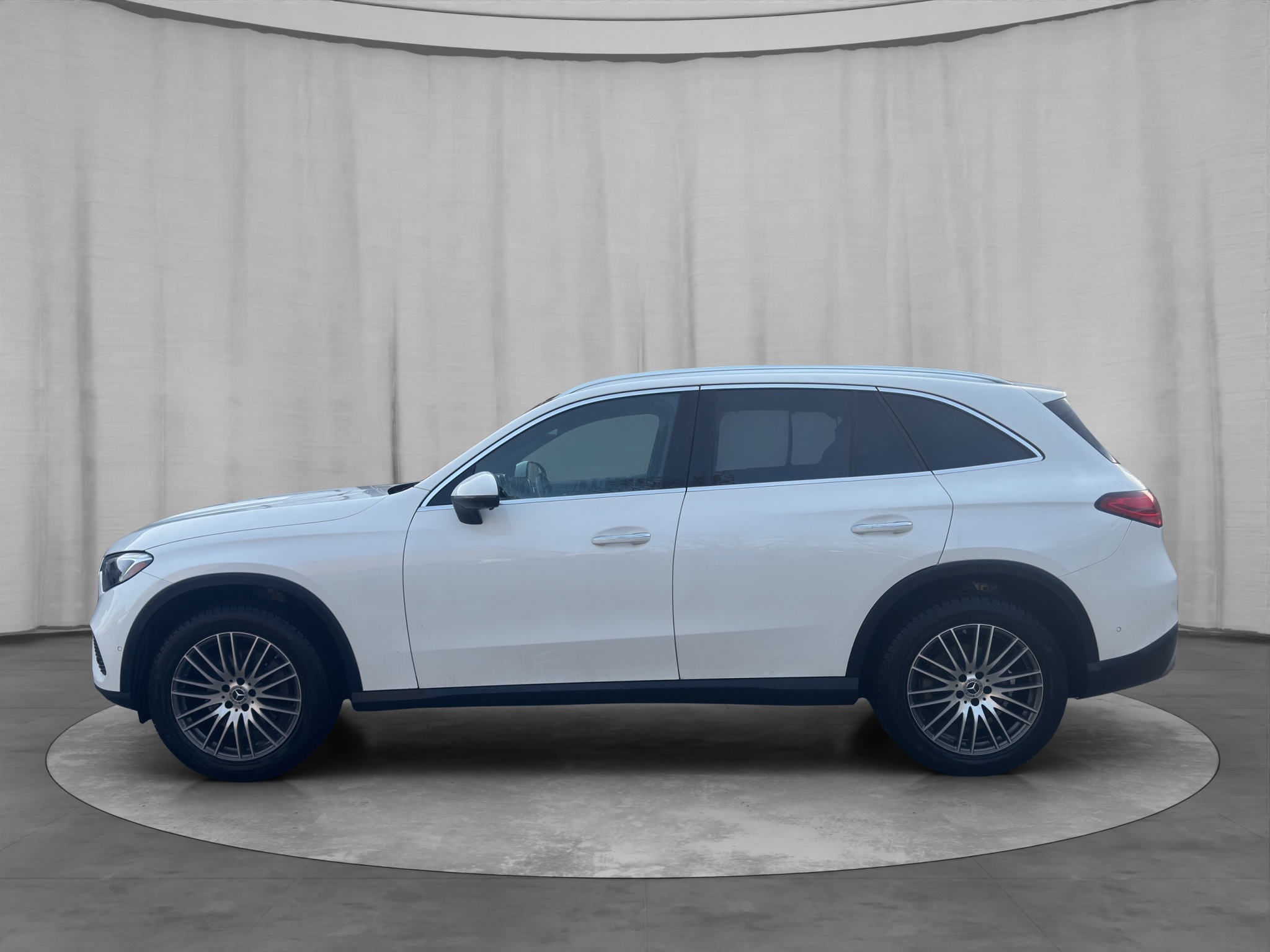 /kingsautoltd/2024-Mercedes-Benz-GLC-Class-20151198238339174.jpg