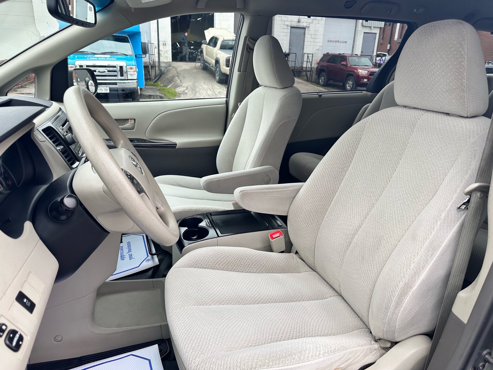 /klautosales/2011-Toyota-Sienna-7528020114064924.jpg