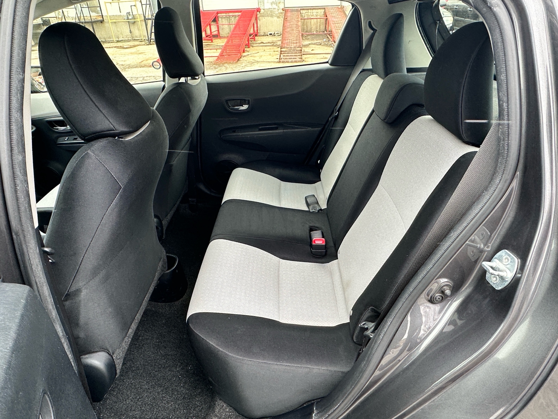 /klautosales/2012-Toyota-Yaris-17860195172275062.jpg