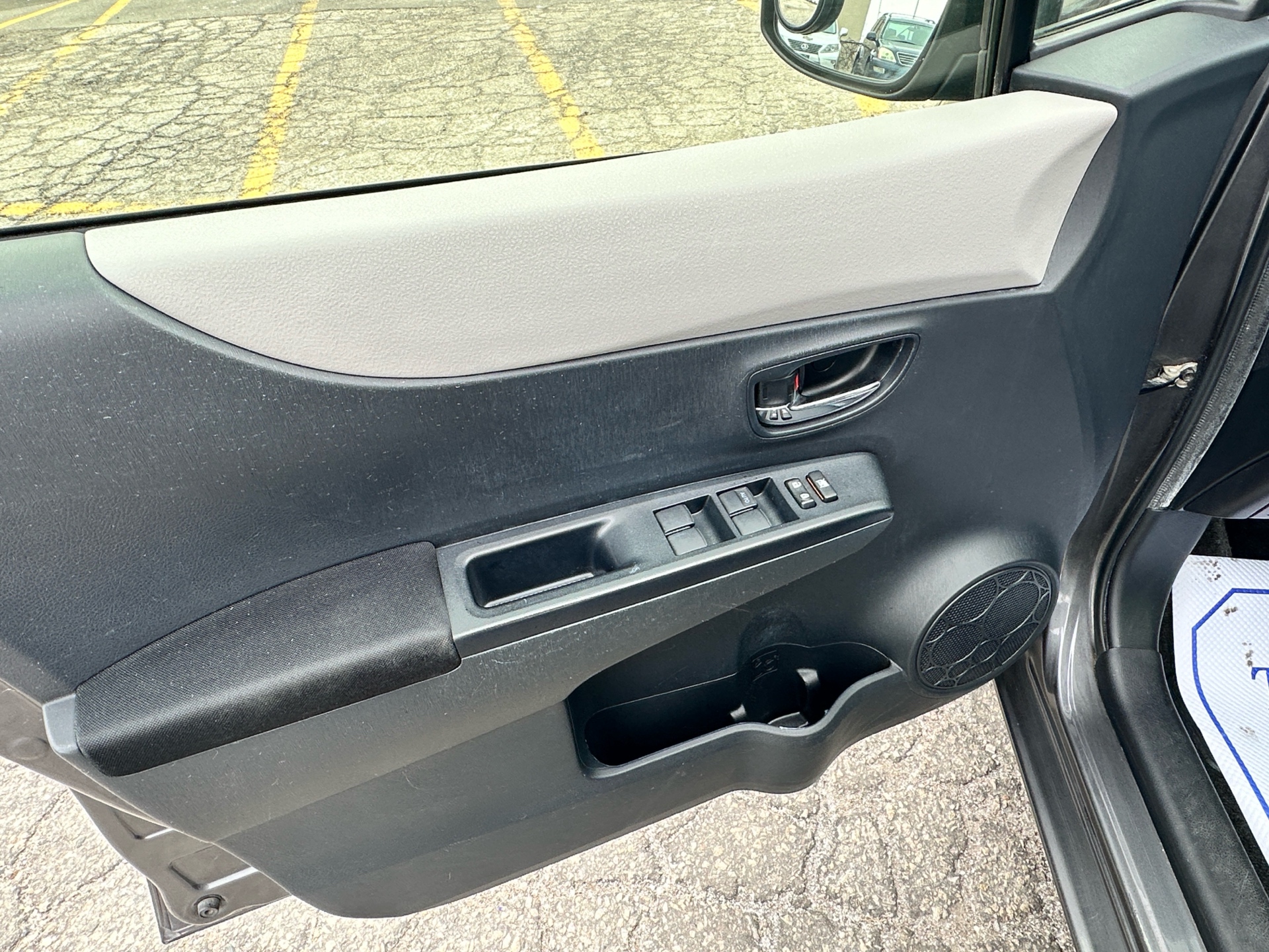/klautosales/2012-Toyota-Yaris-43621770330923826.jpg