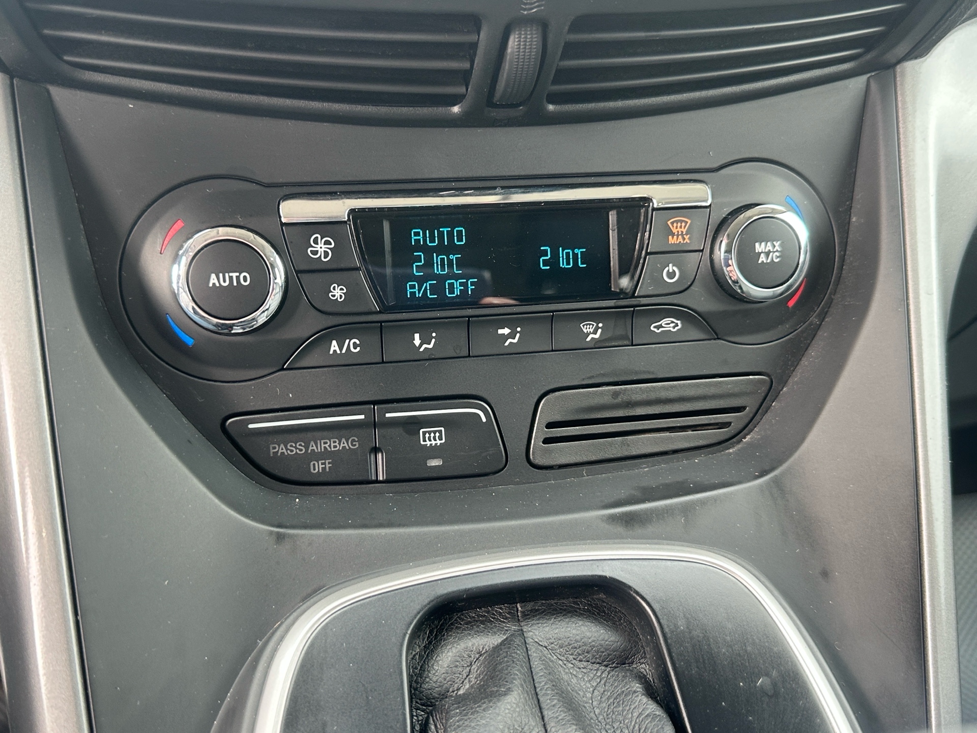 /klautosales/2013-Ford-Escape-35227309356563996.jpg