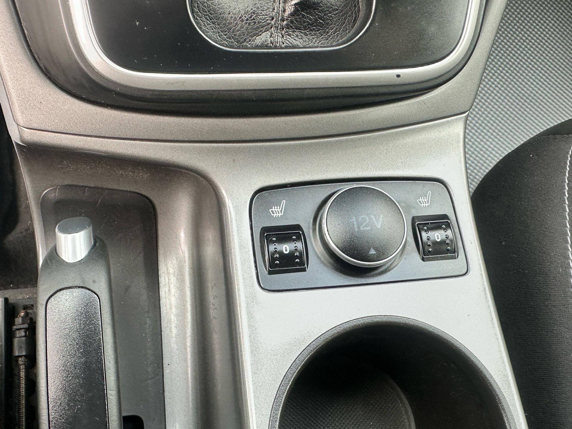 /klautosales/2013-Ford-Escape-43277631548592677.jpg