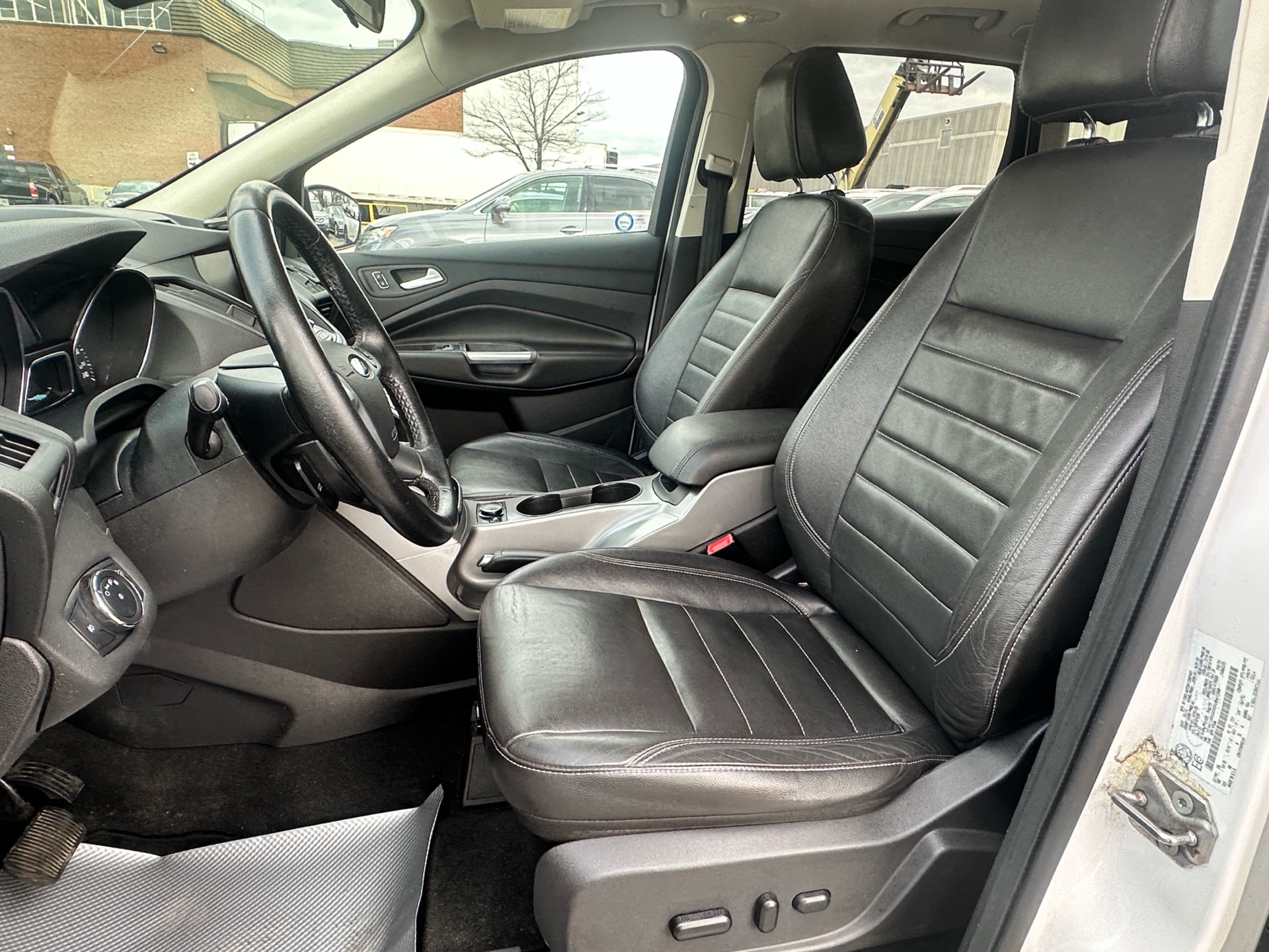 /klautosales/2013-Ford-Escape-9220547302464901.jpg