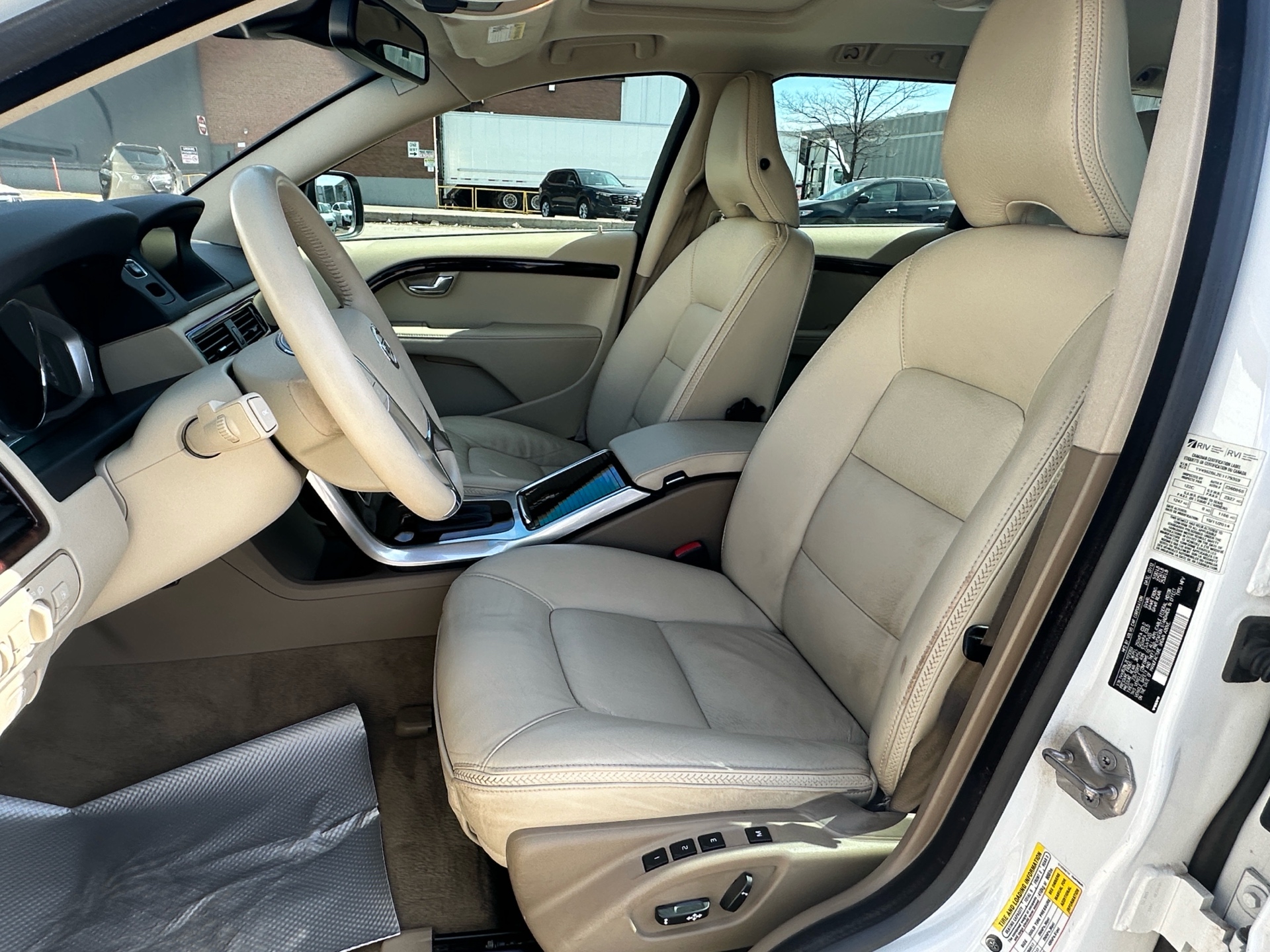 /klautosales/2014-Volvo-XC70-49328820974167464.jpg
