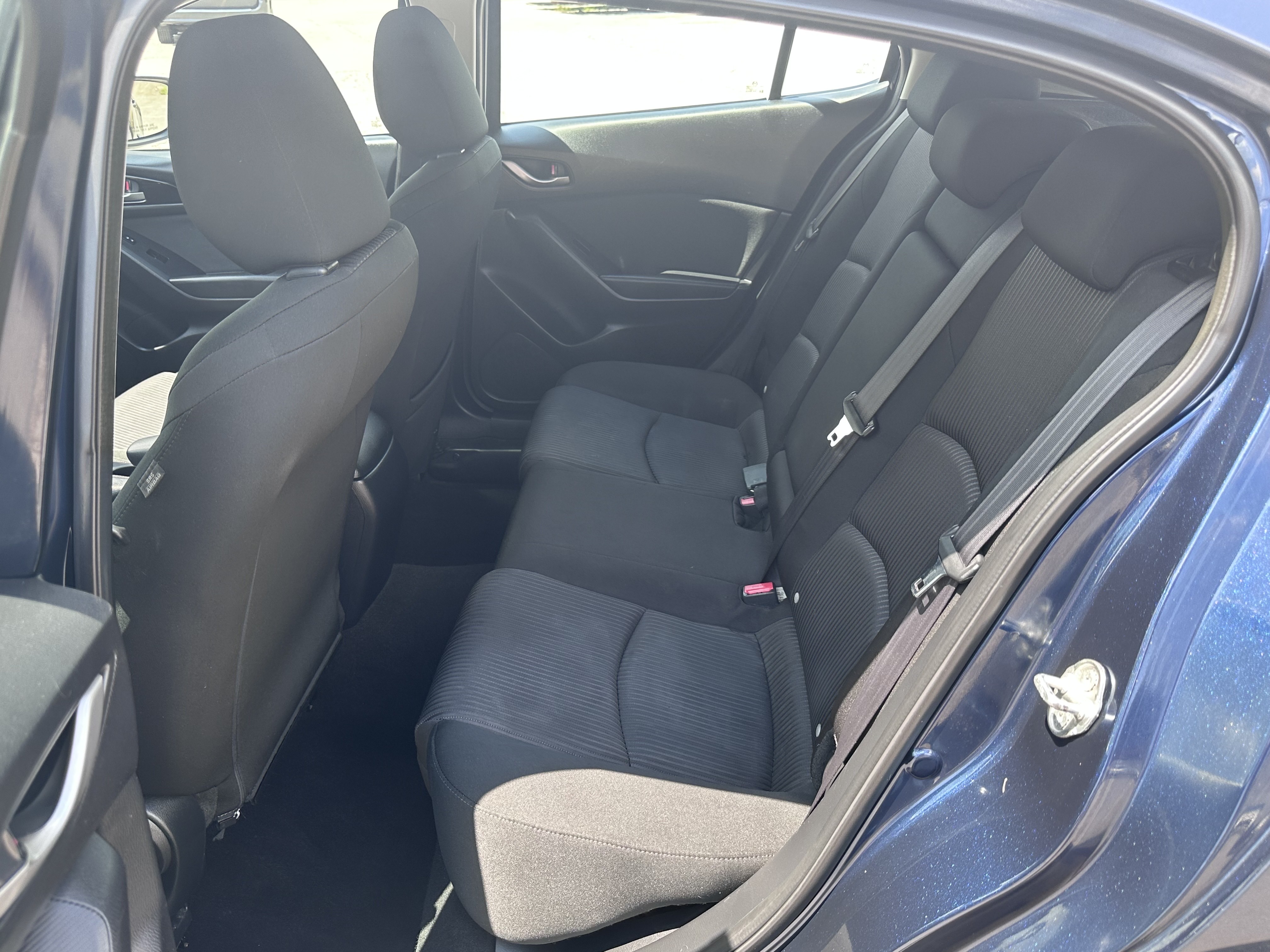 /klautosales/2015-Mazda-Mazda3-24089789624977342.jpg