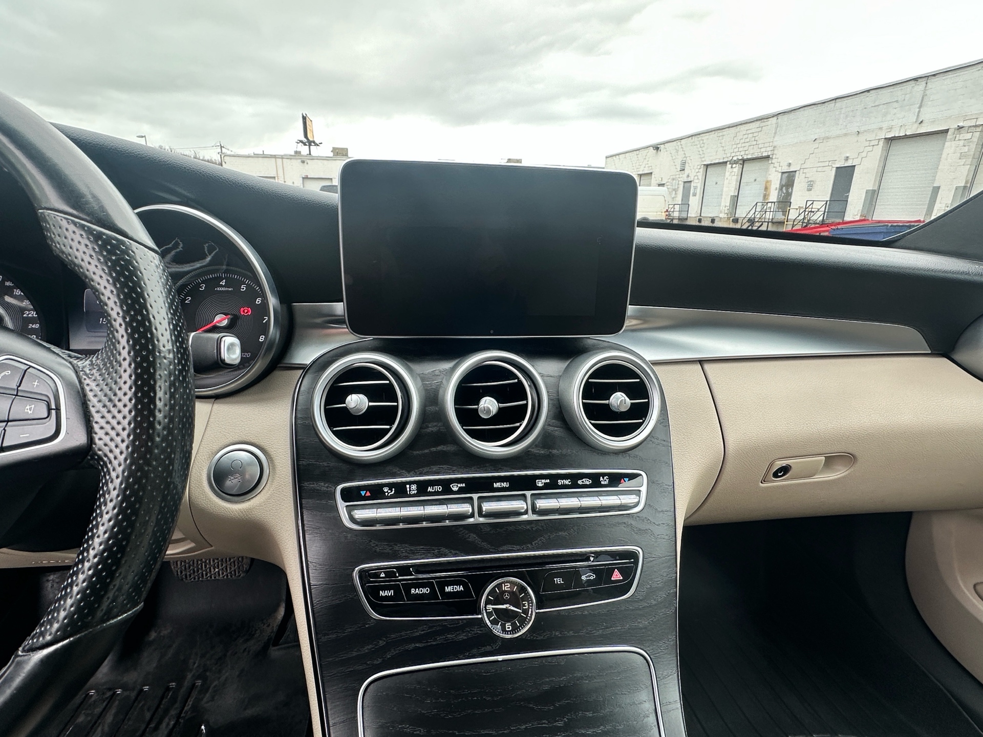 /klautosales/2015-Mercedes-Benz-C-Class-6647452081541447.jpg