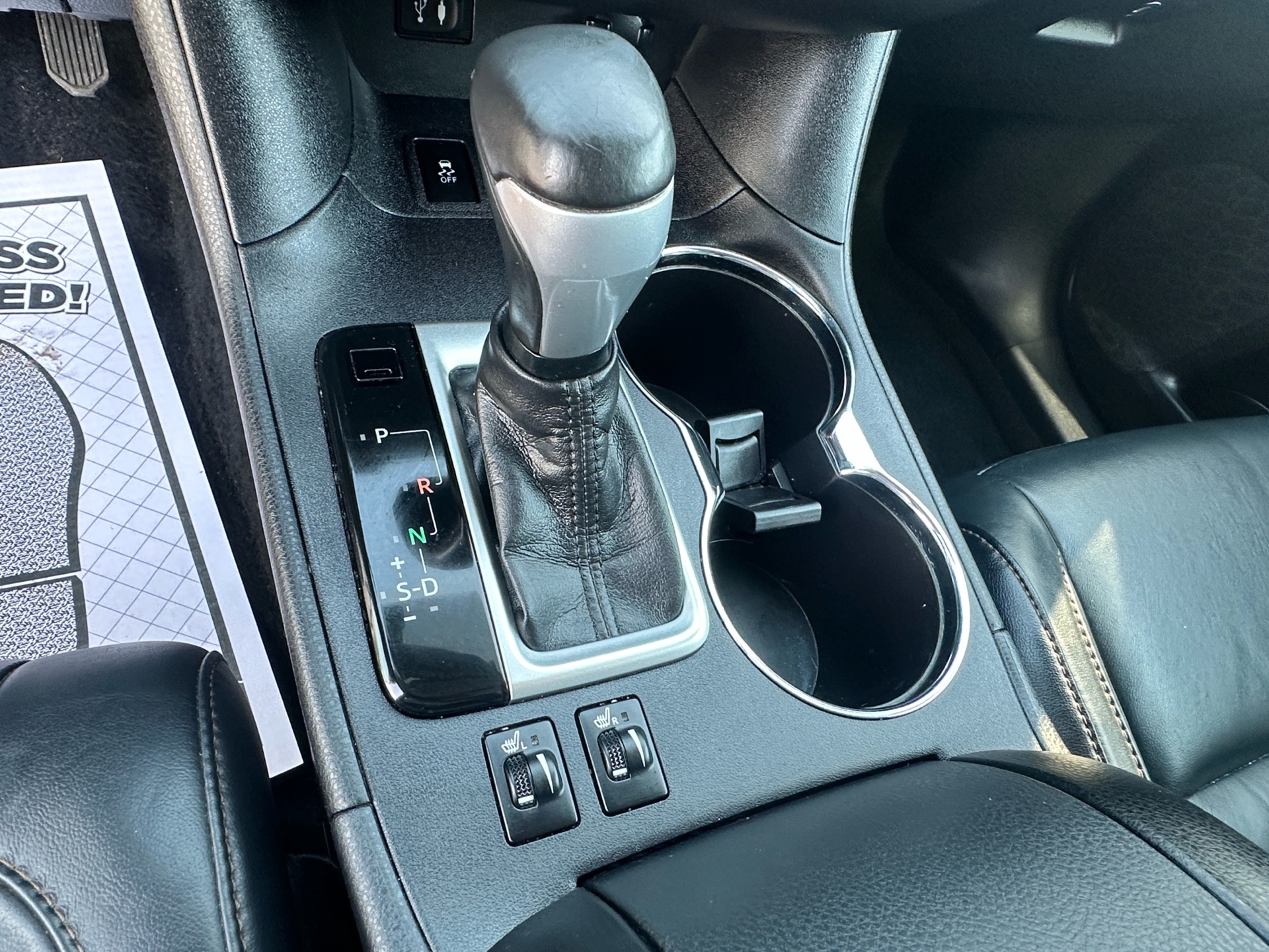 /klautosales/2015-Toyota-Highlander-14302984923658202.jpg