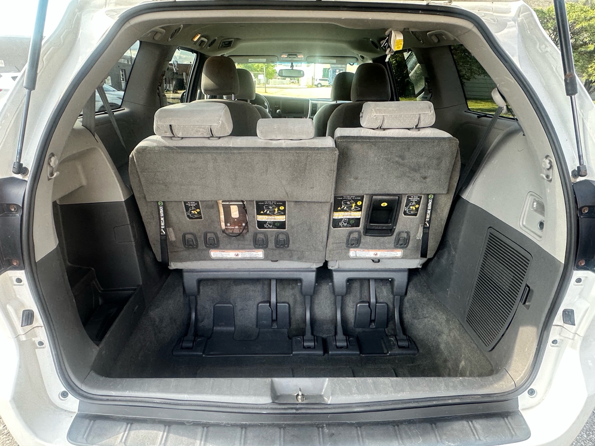 /klautosales/2015-Toyota-Sienna-18903733418400814.jpg
