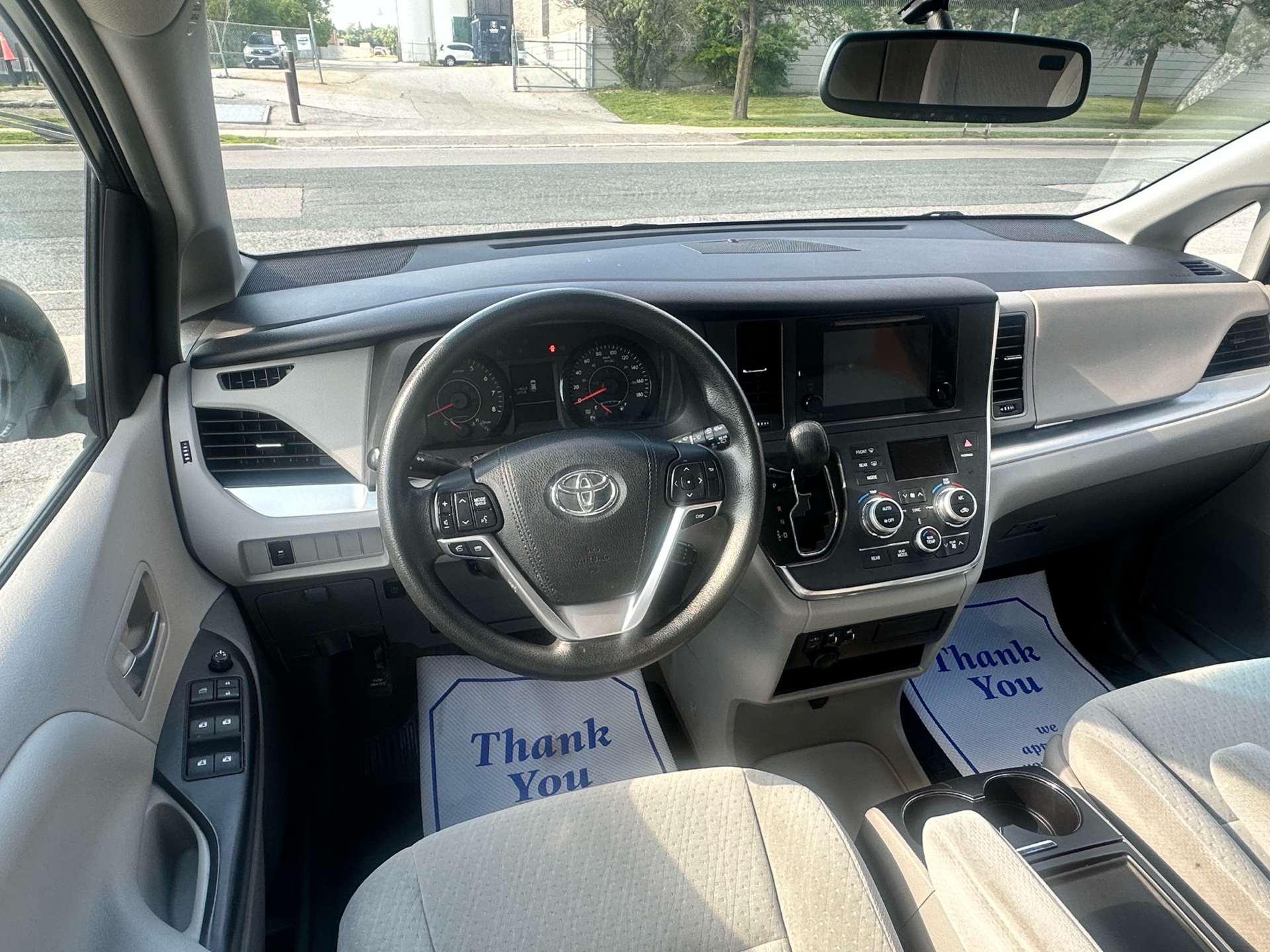 /klautosales/2015-Toyota-Sienna-3585009498583289.jpg