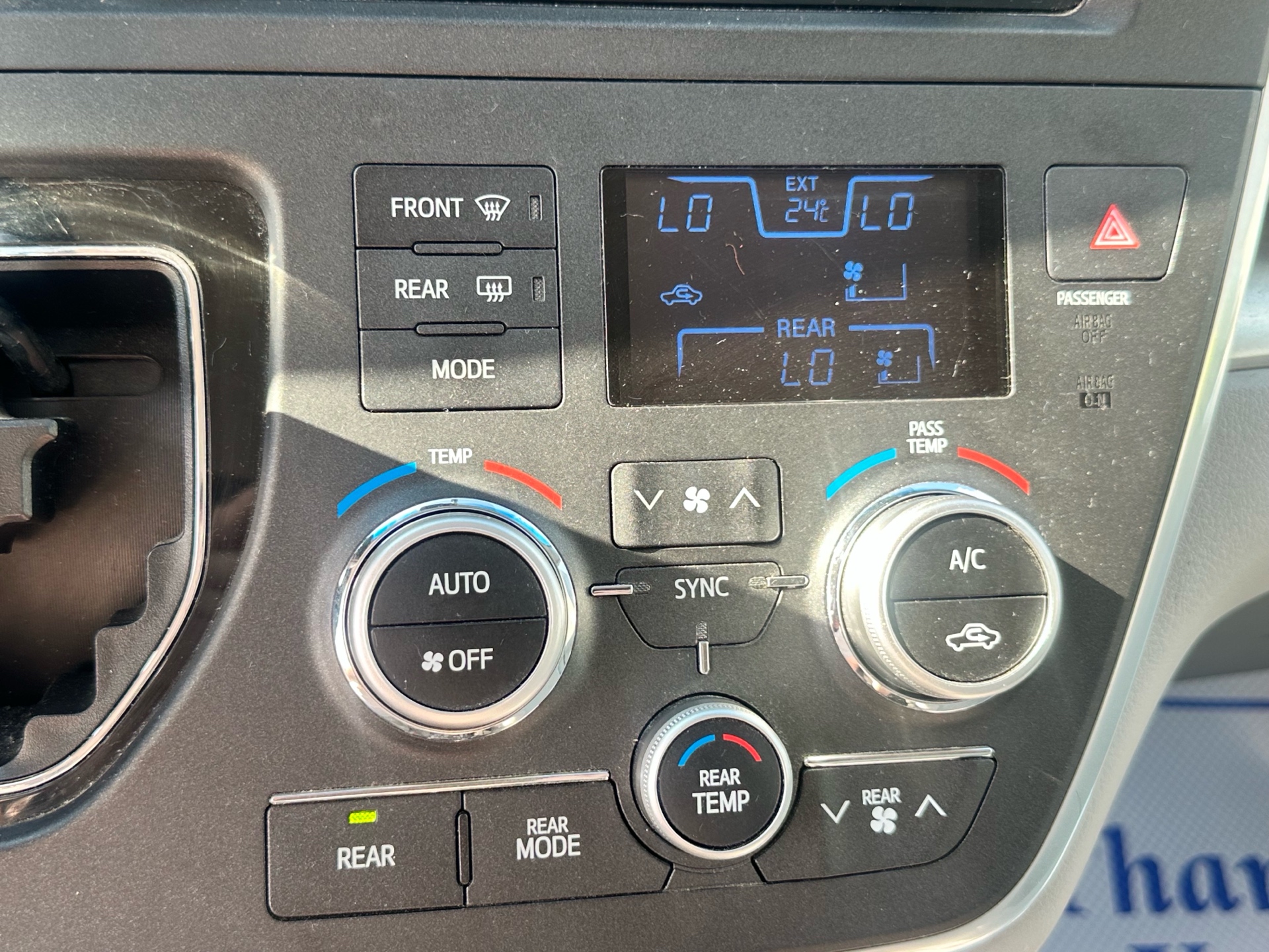 /klautosales/2015-Toyota-Sienna-5630776506357313.jpg