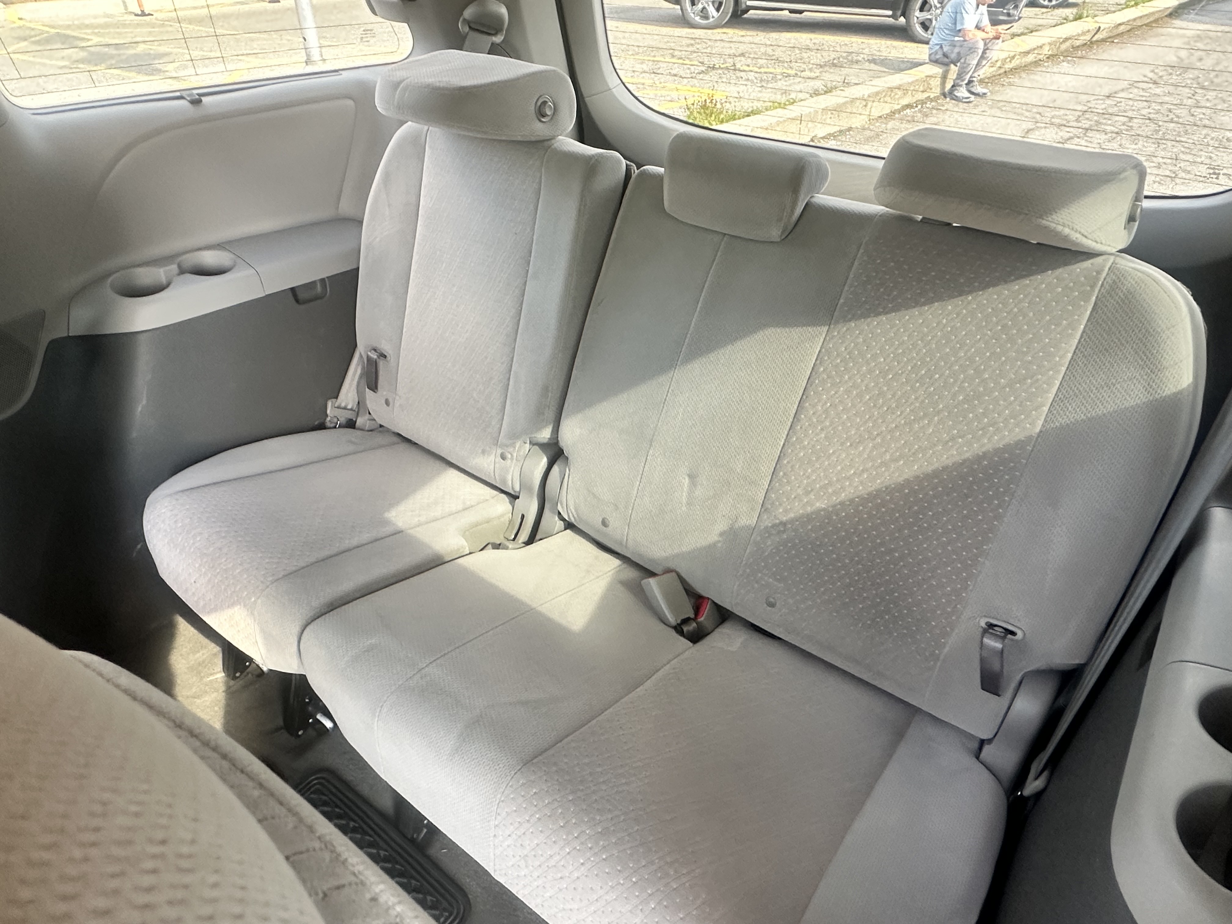 /klautosales/2015-Toyota-Sienna-8276092468888316.jpg
