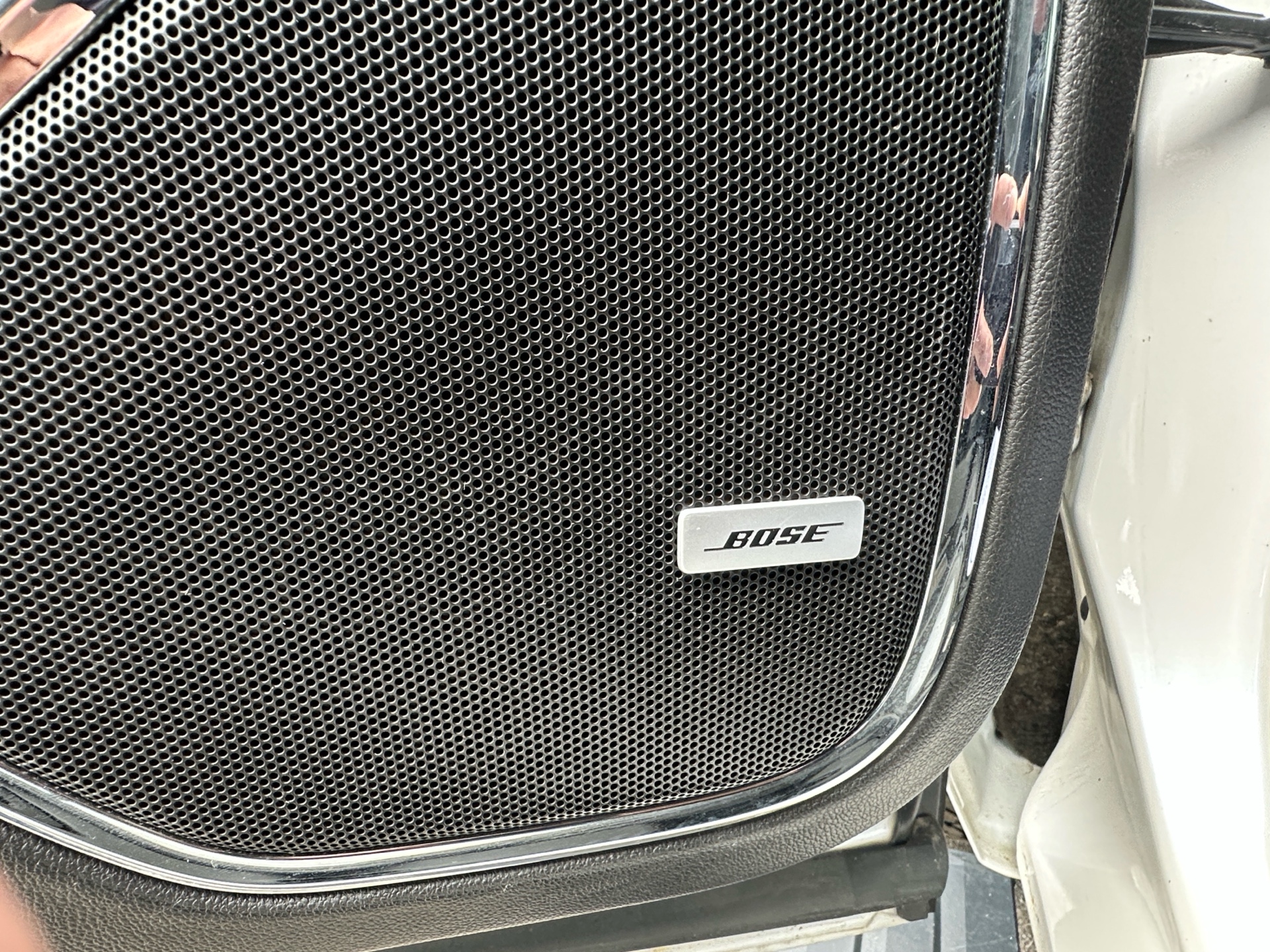 /klautosales/2016-GMC-YukonXL-1677087112817368.jpg
