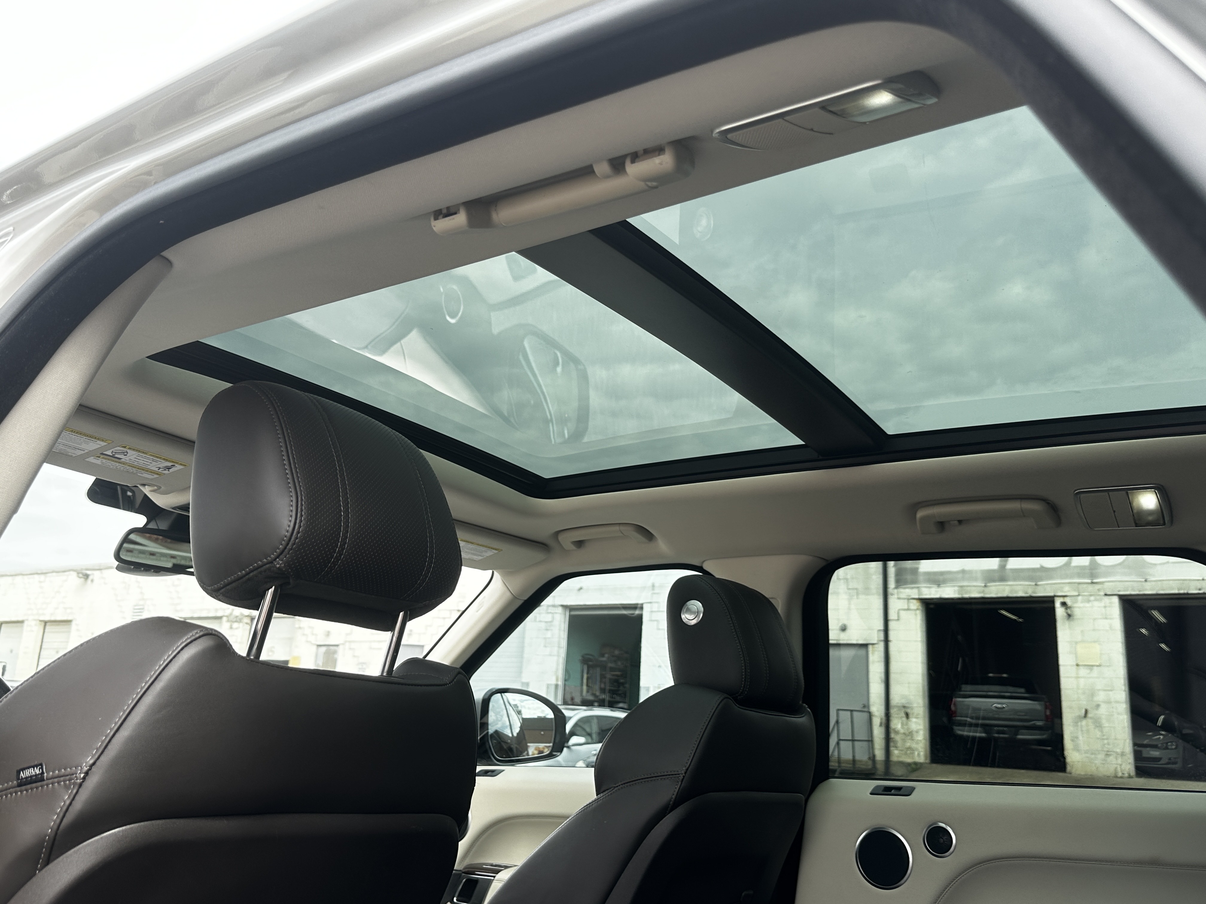 /klautosales/2016-LandRover-RangeRover-9368775024061651.jpg