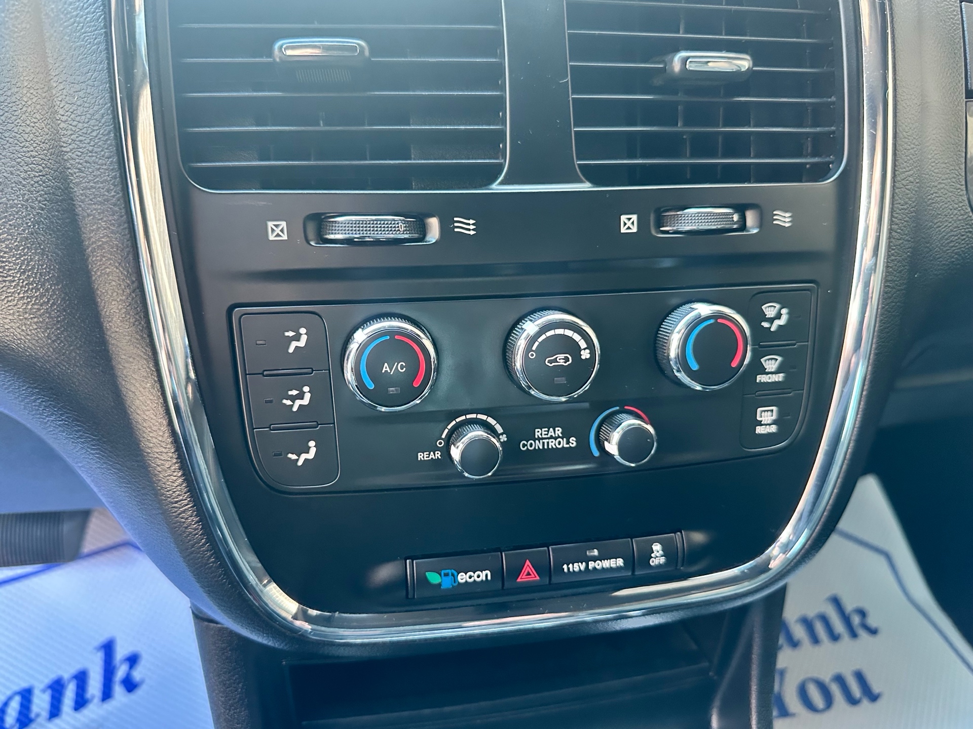 /klautosales/2017-Dodge-GrandCara-15105449438266016.jpg
