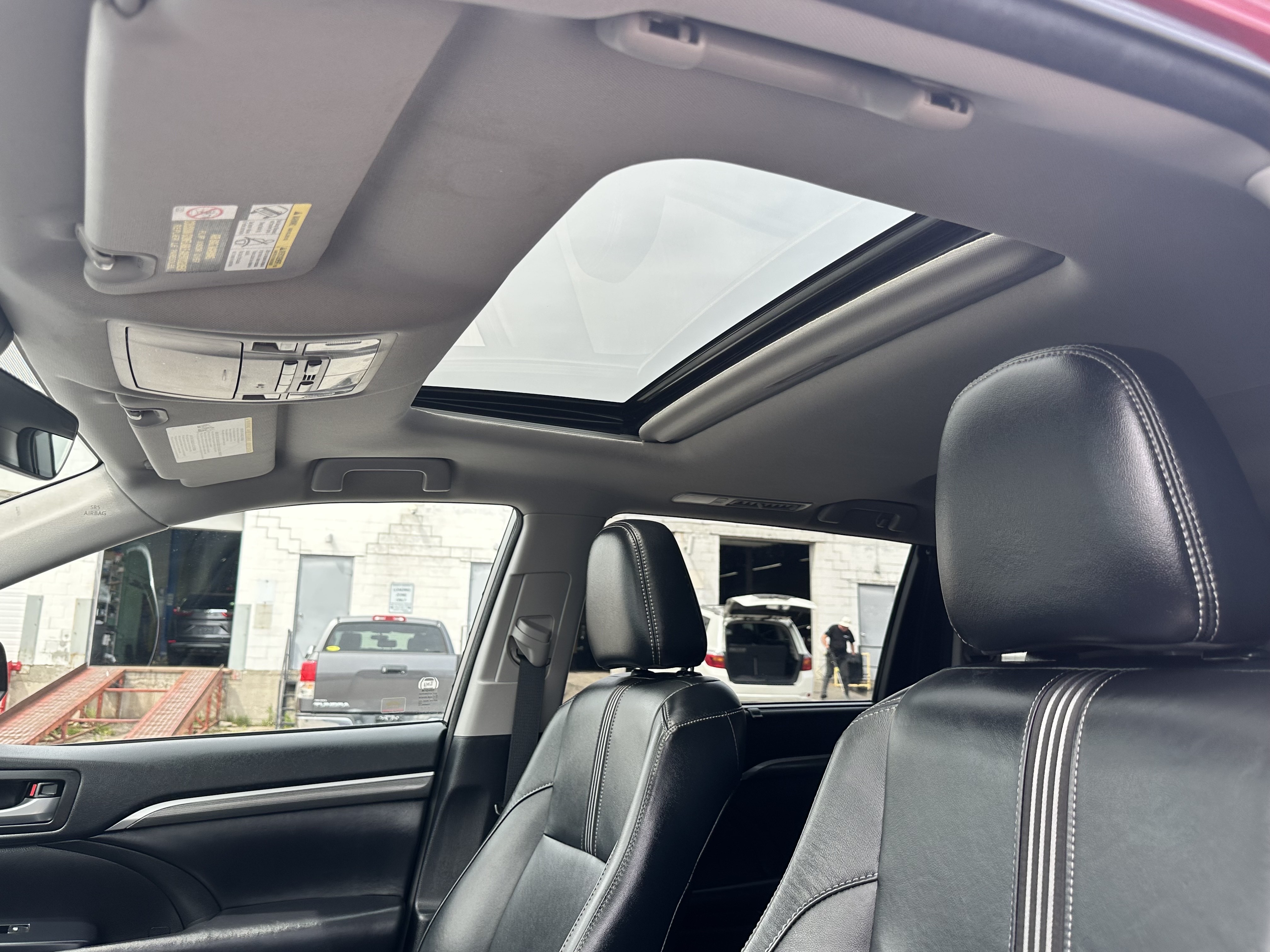 /klautosales/2017-Toyota-Highlander-5443415928154354.jpg