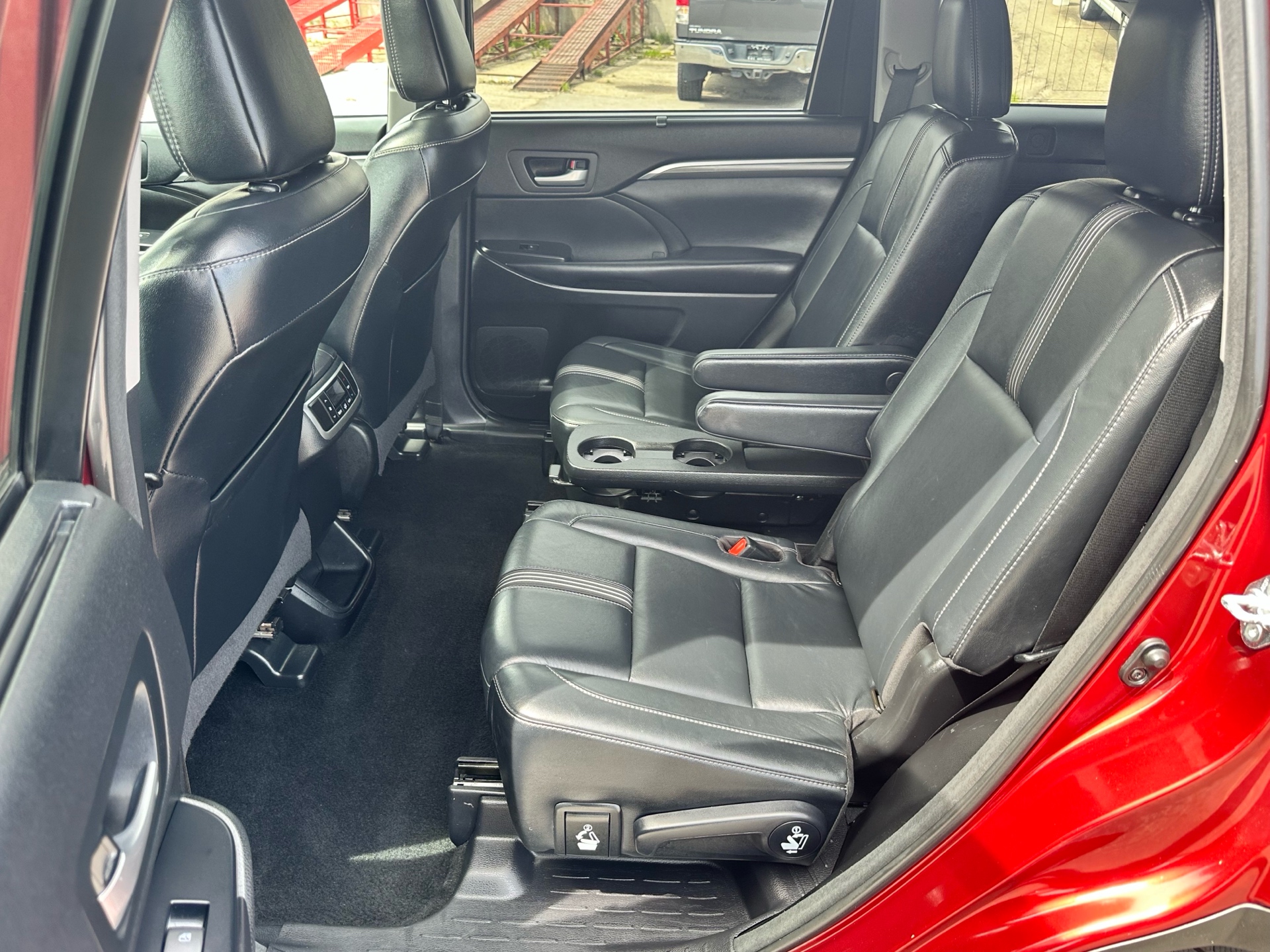 /klautosales/2017-Toyota-Highlander-7685305545380934.jpg
