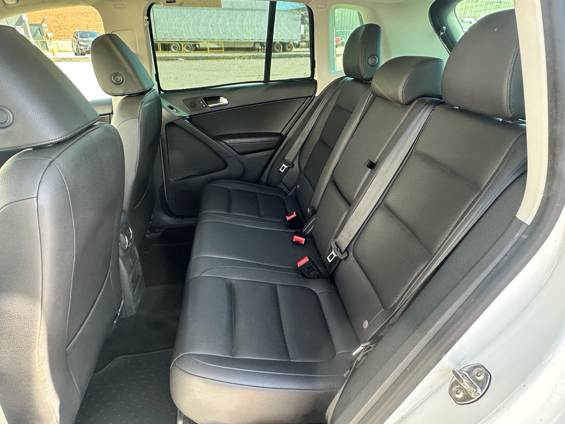 /klautosales/2017-Volkswagen-Tiguan-056546906708926814.jpg