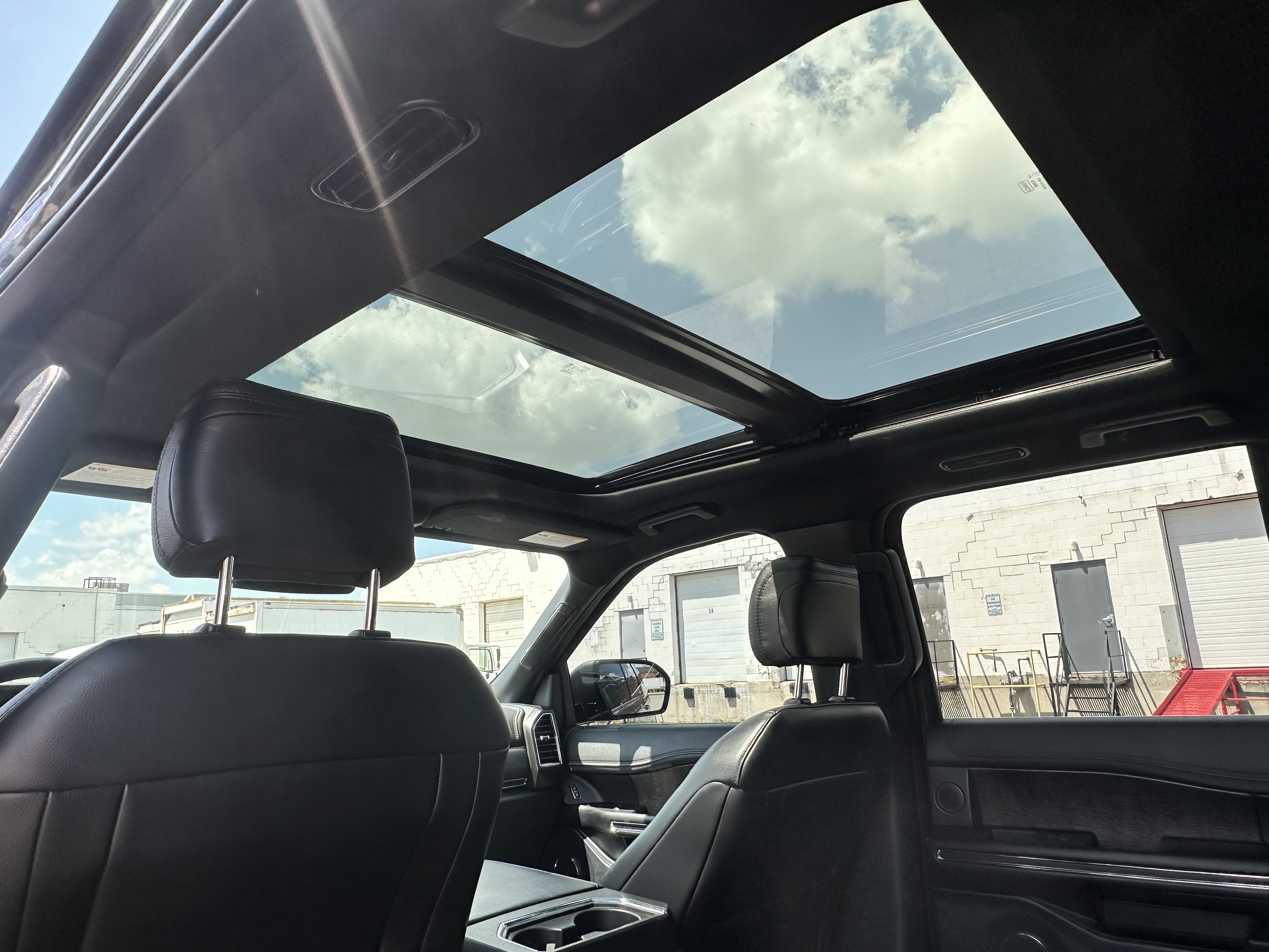 /klautosales/2018-Ford-Expedition-11887572063409202.jpg