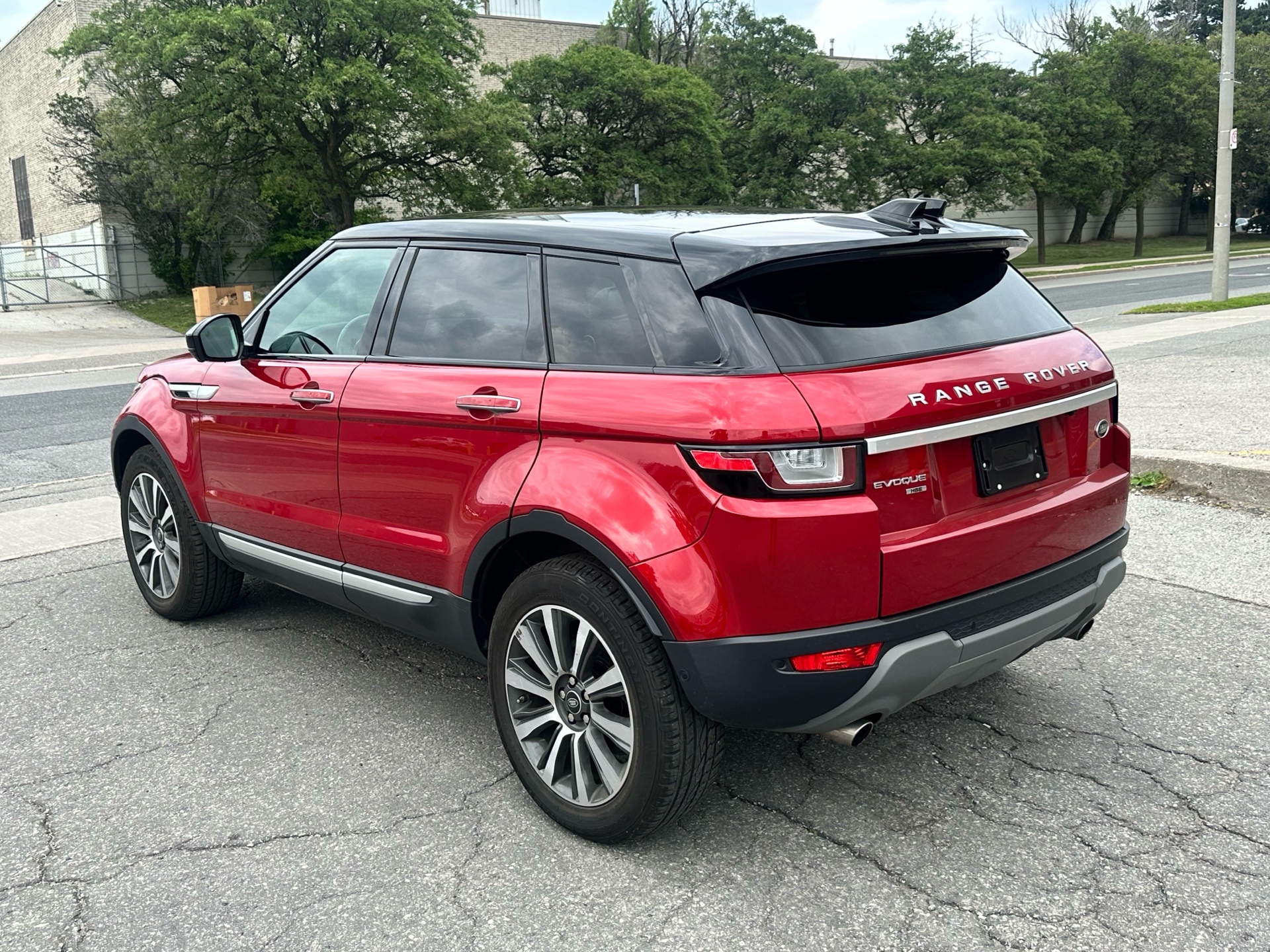/klautosales/2018-LandRover-RangeRover-3158110975930377.jpg