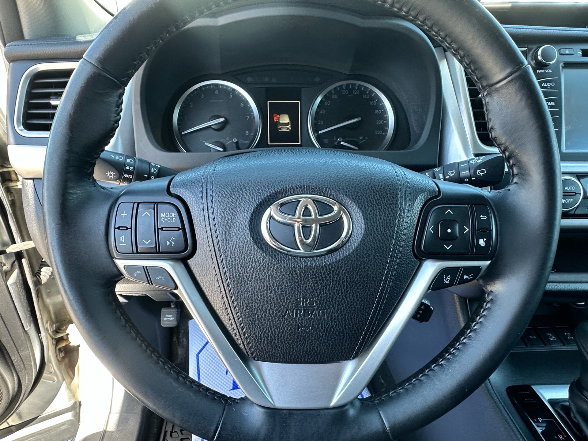 /klautosales/2018-Toyota-Highlander-6777818384927694.jpg