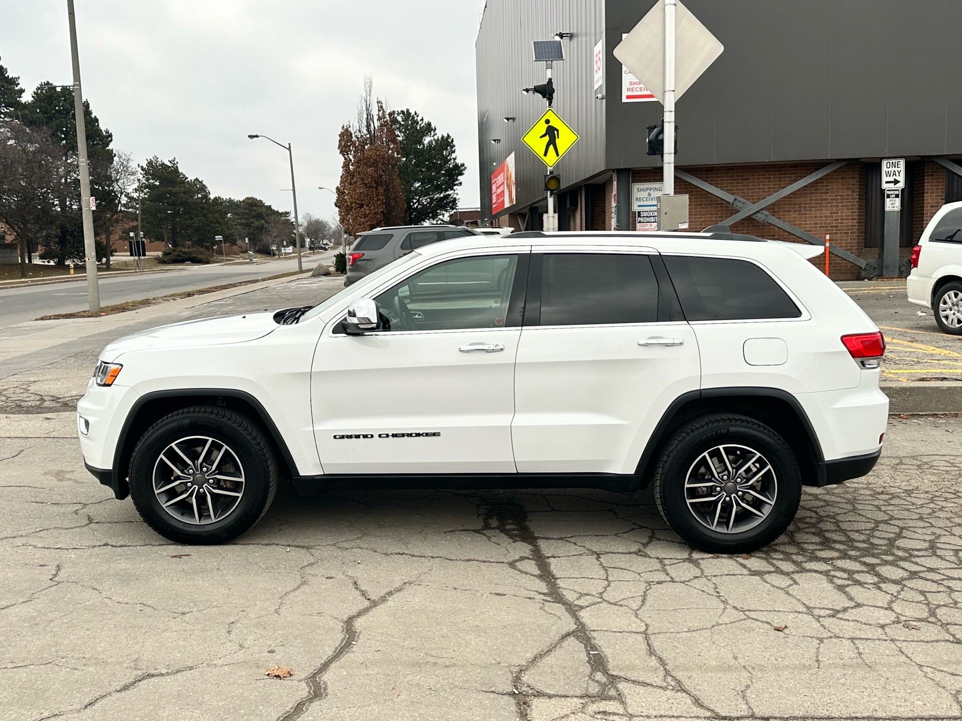 /klautosales/2019-Jeep-GrandCherokee-45883478236644515.jpg