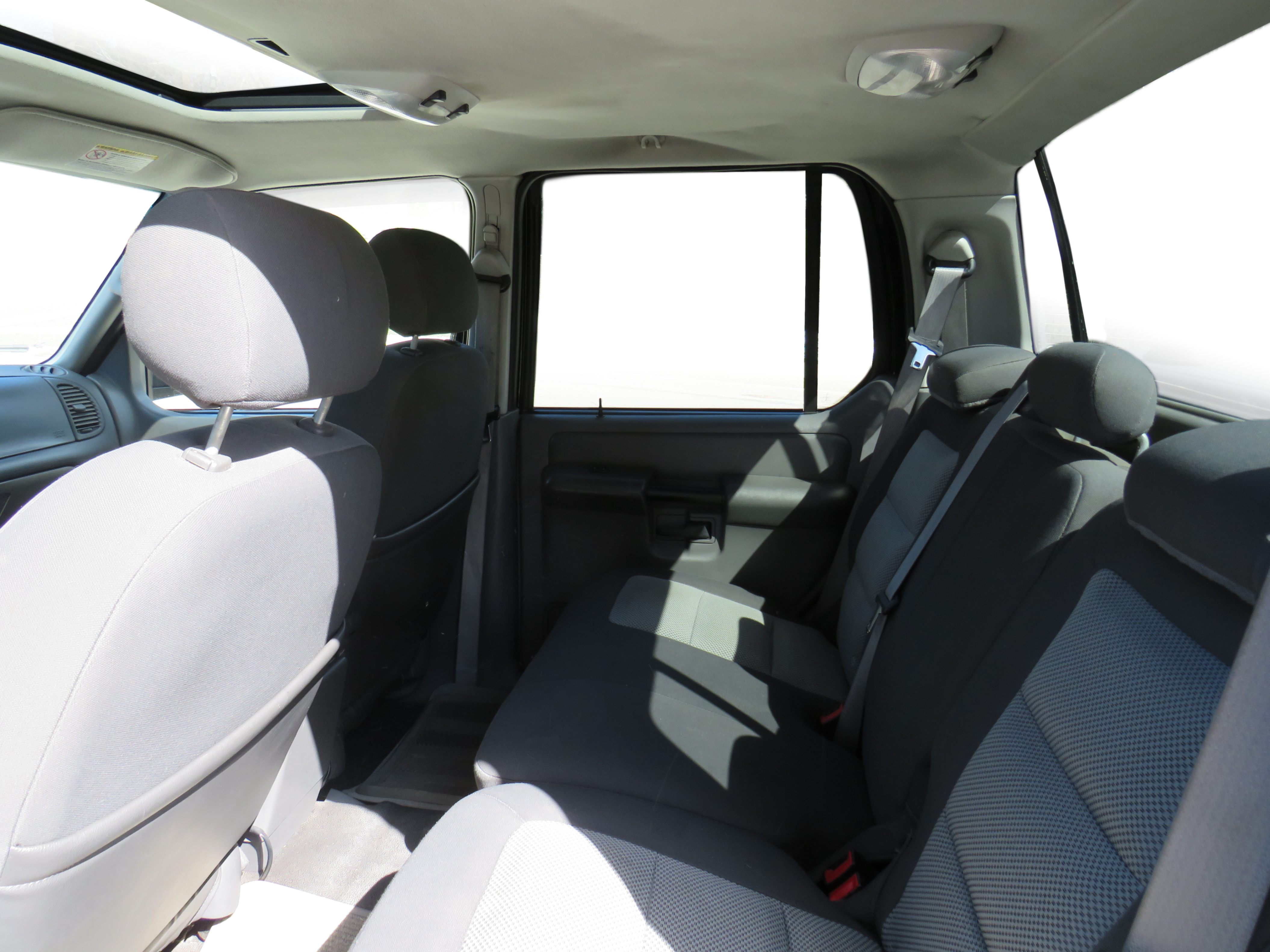 /laautomotive/2004-Ford-ExplorerSport-6289175609557138.jpg