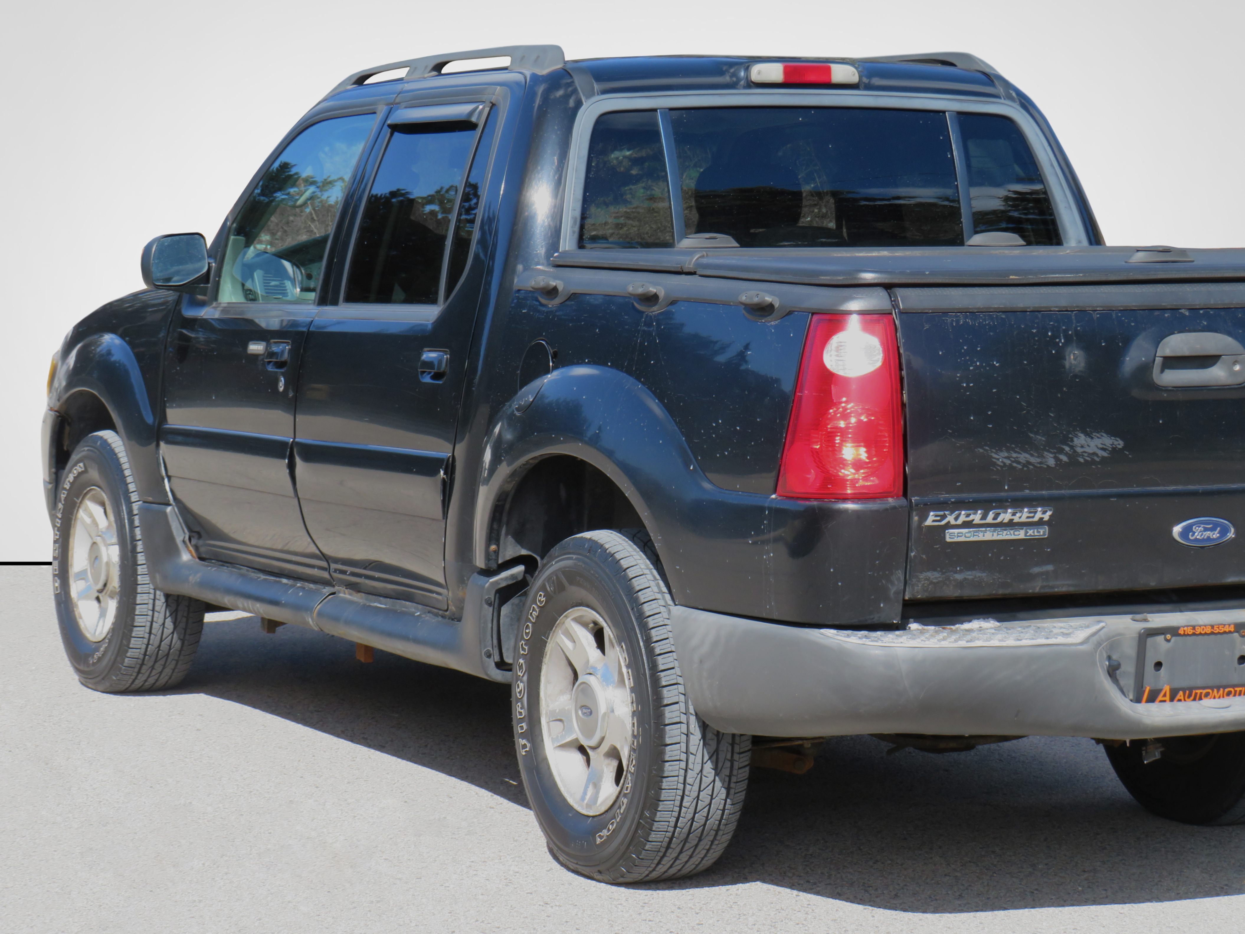 /laautomotive/2004-Ford-ExplorerSport-7837109053221301.jpg