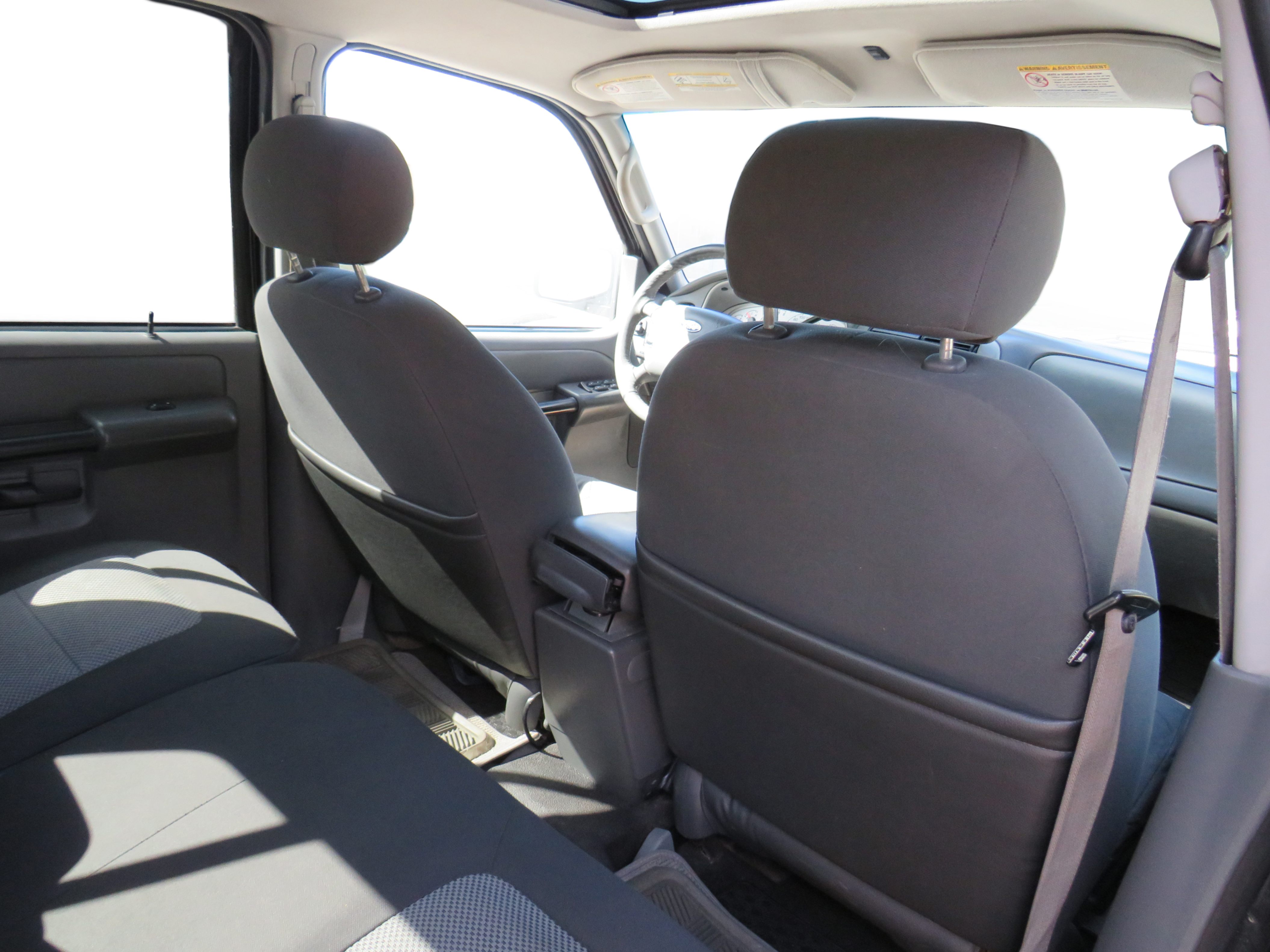 /laautomotive/2004-Ford-ExplorerSport-786759642128626.jpg