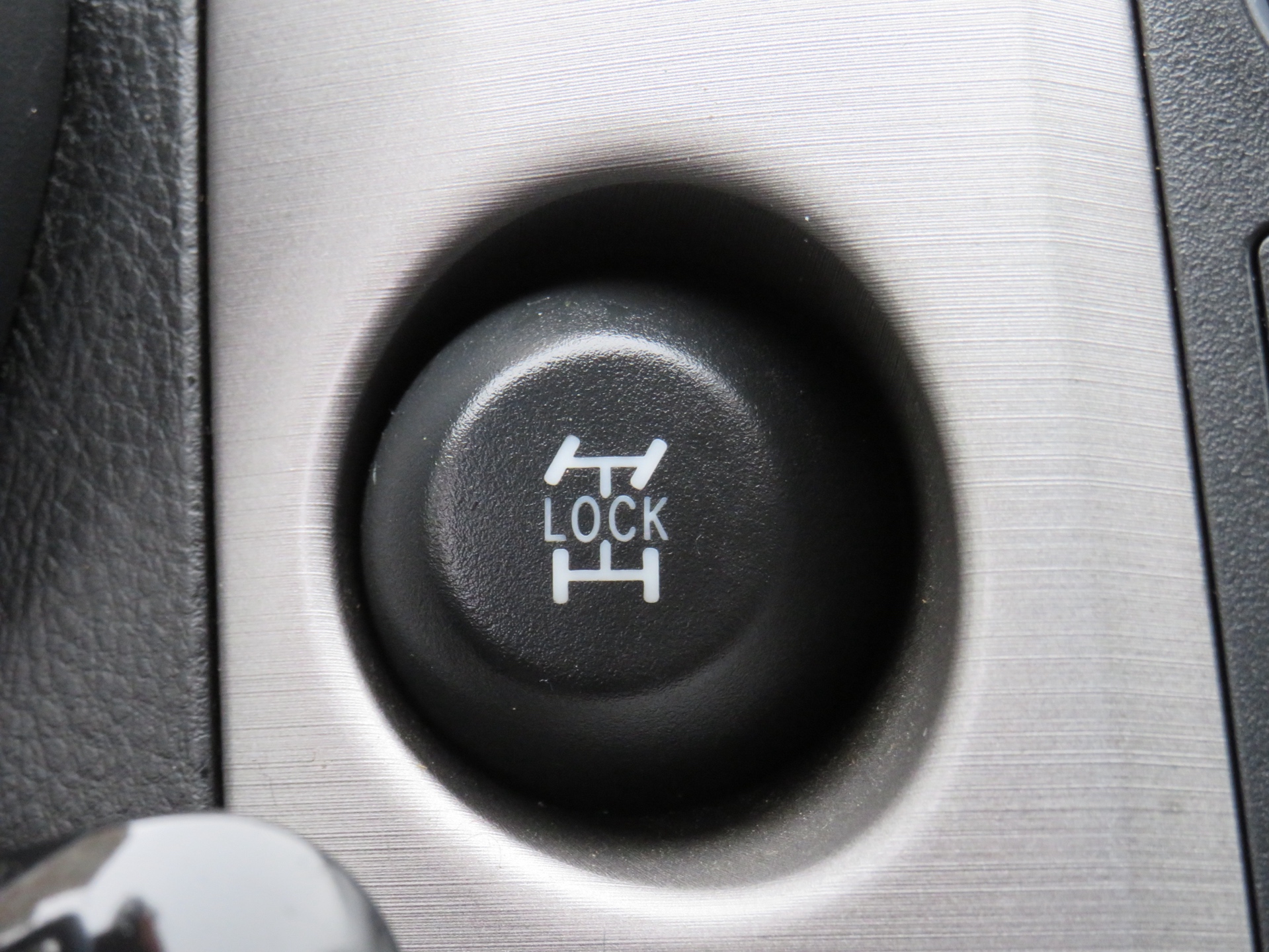 /laautomotive/2006-Toyota-RAV4-8033989212113932.jpg