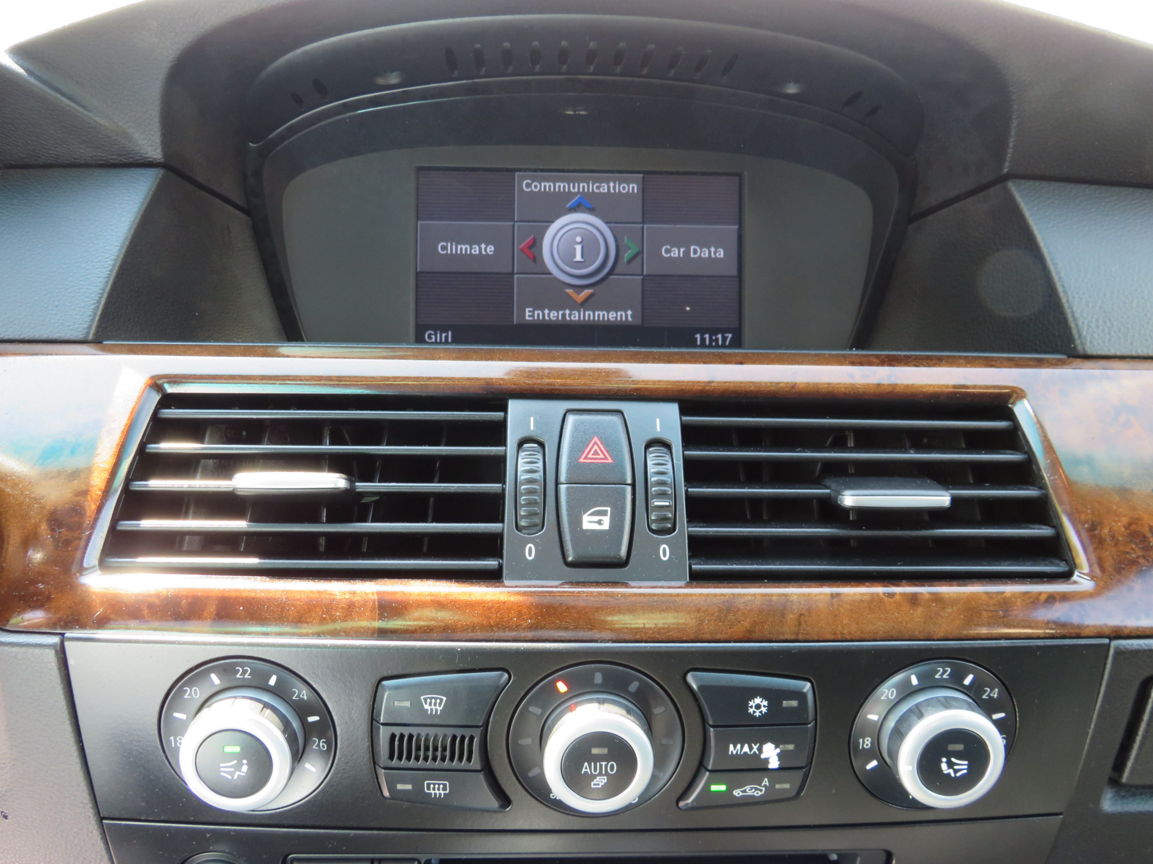 /laautomotive/2009-BMW-5Series-10483261227057983.jpg