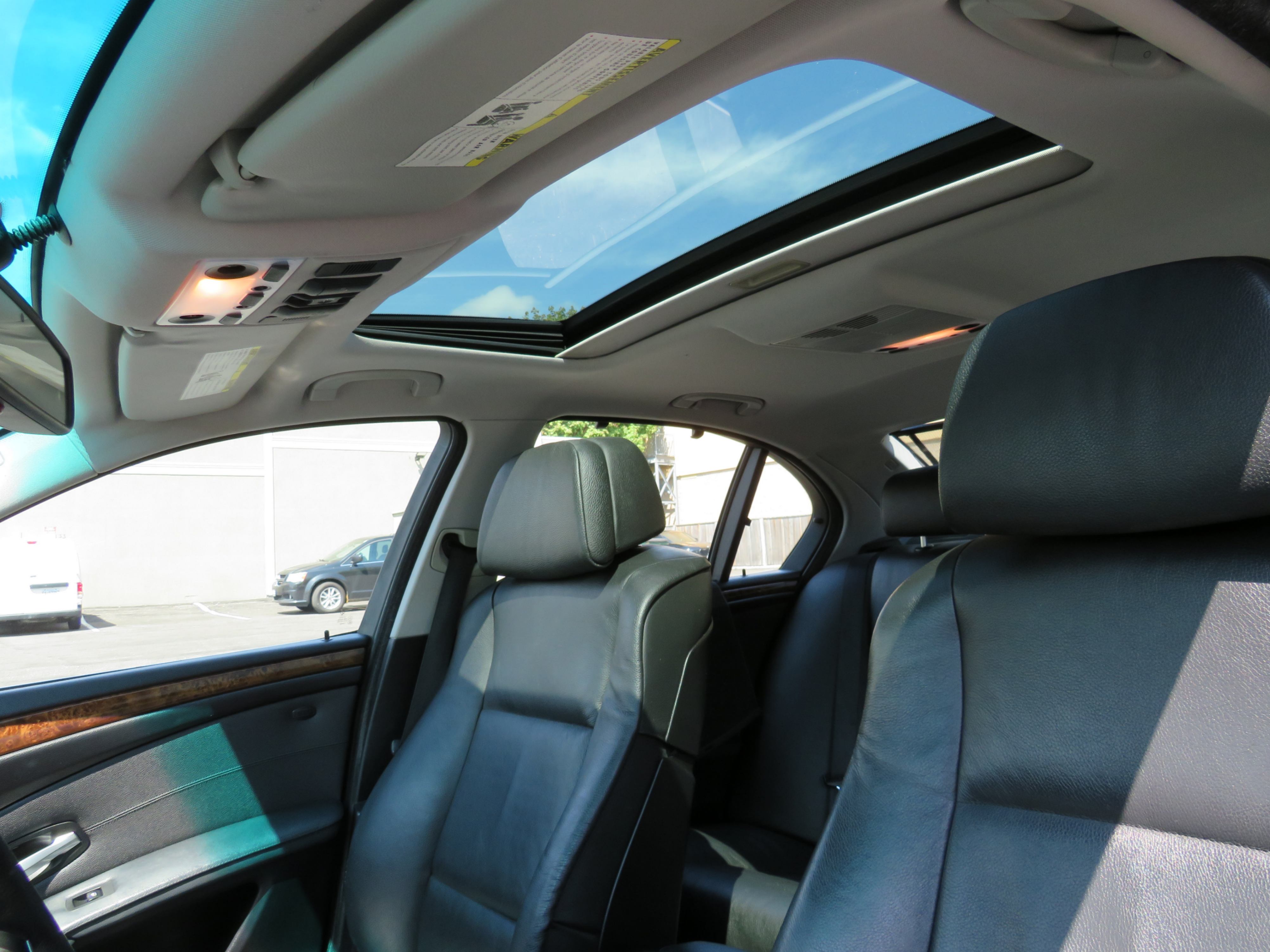 /laautomotive/2009-BMW-5Series-5481035419674747.jpg
