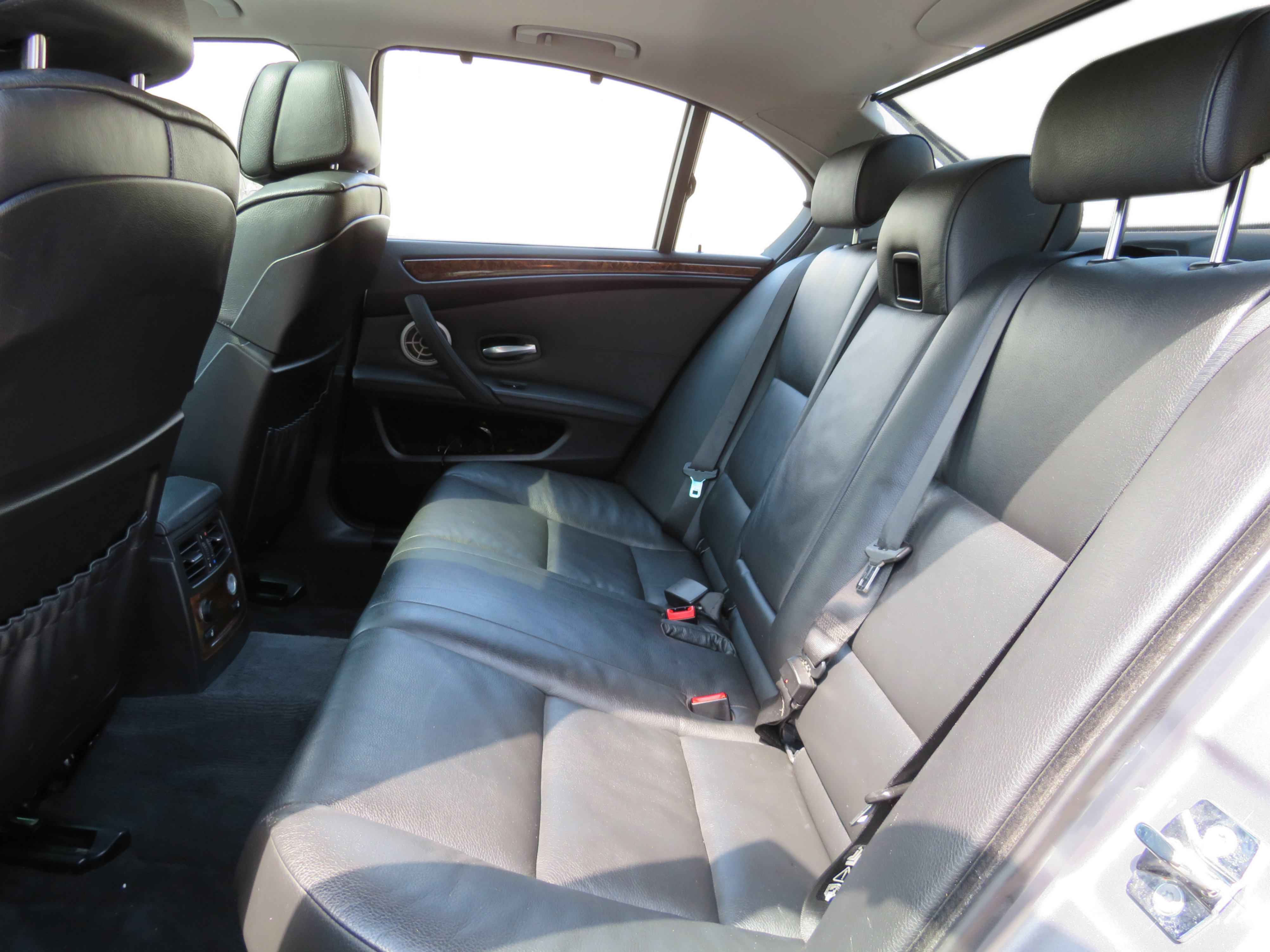 /laautomotive/2009-BMW-5Series-7788327851924306.jpg
