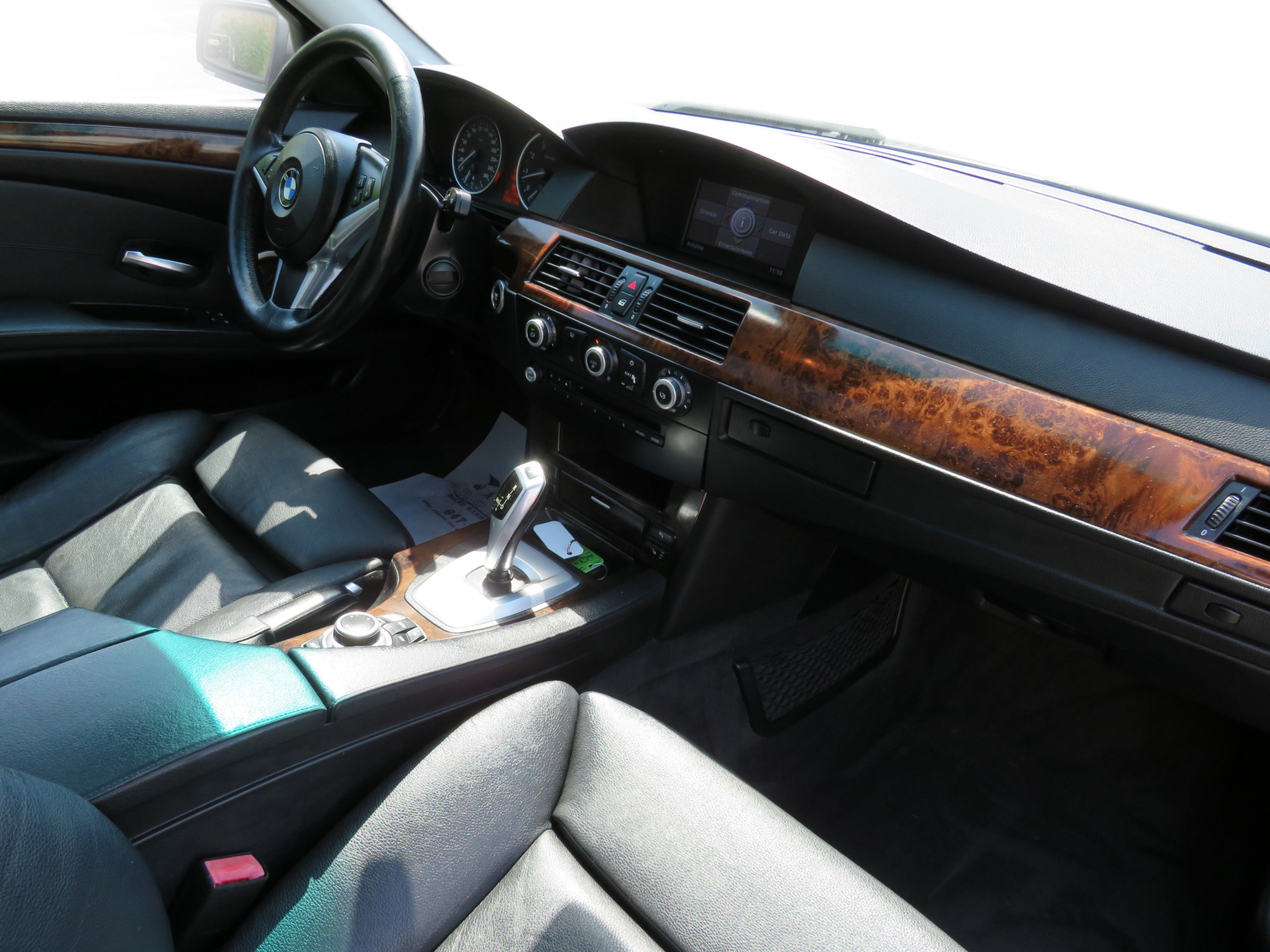 /laautomotive/2009-BMW-5Series-9036766090172981.jpg